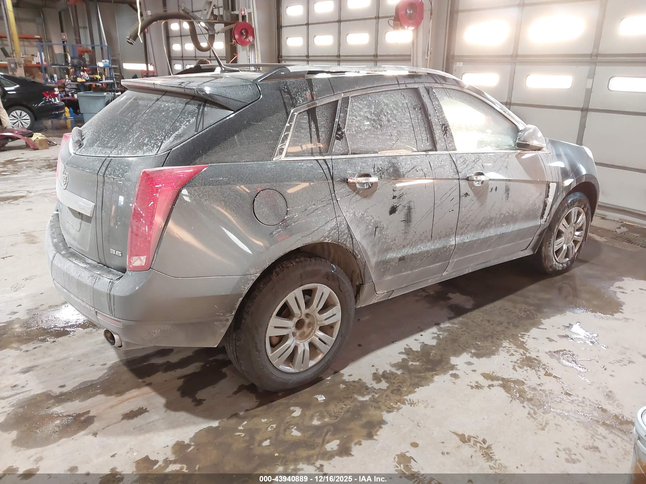 CADILLAC SRX image 4