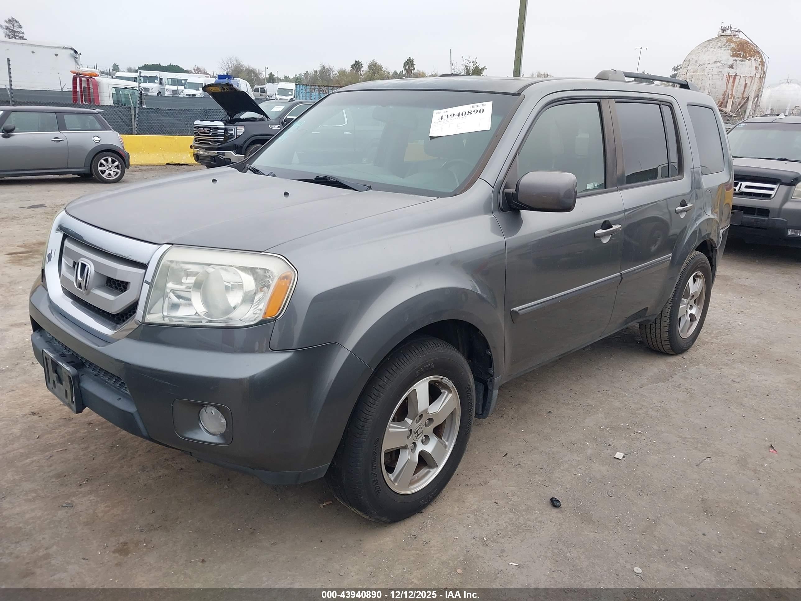 HONDA PILOT image 2