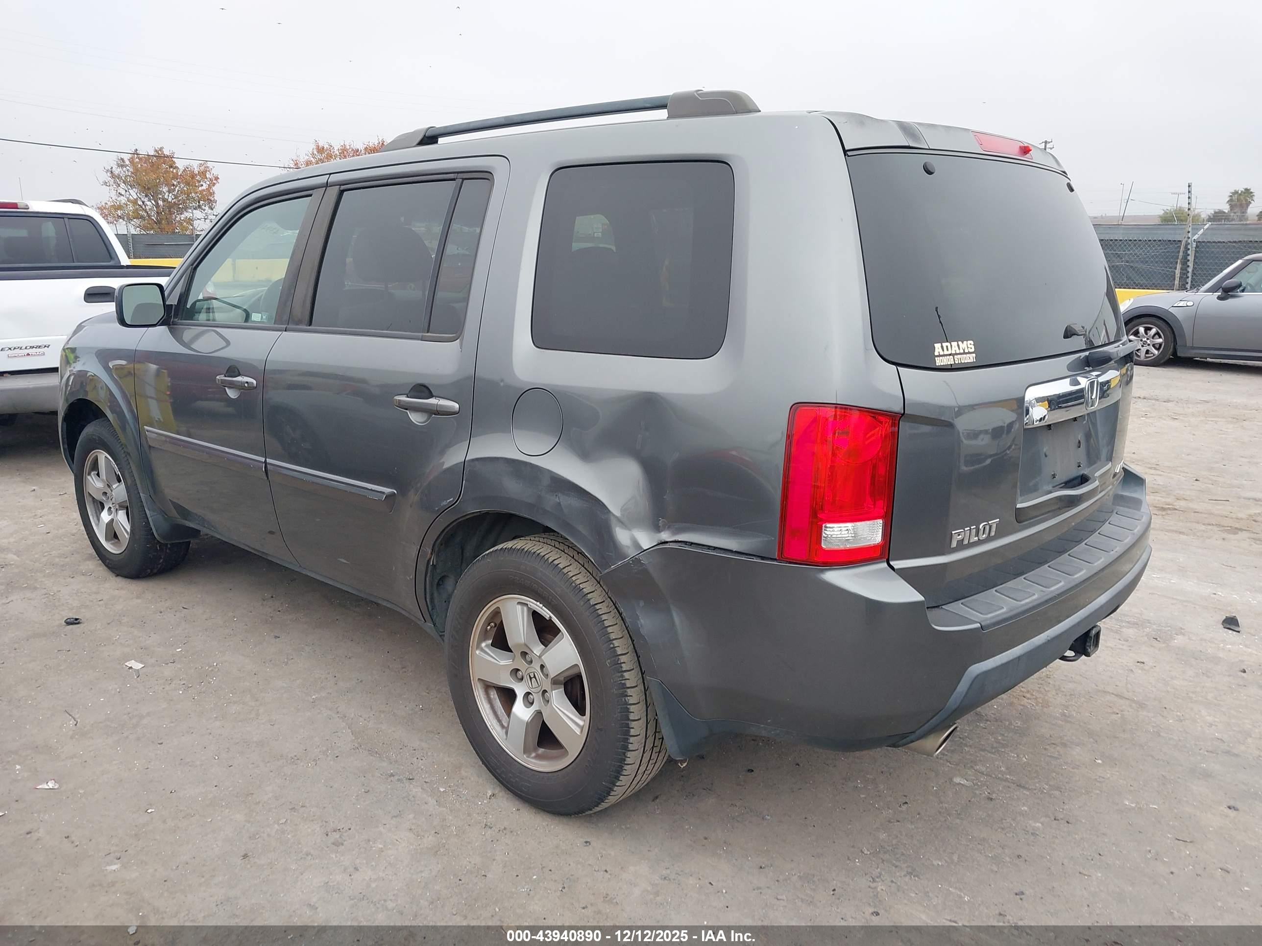HONDA PILOT image 3