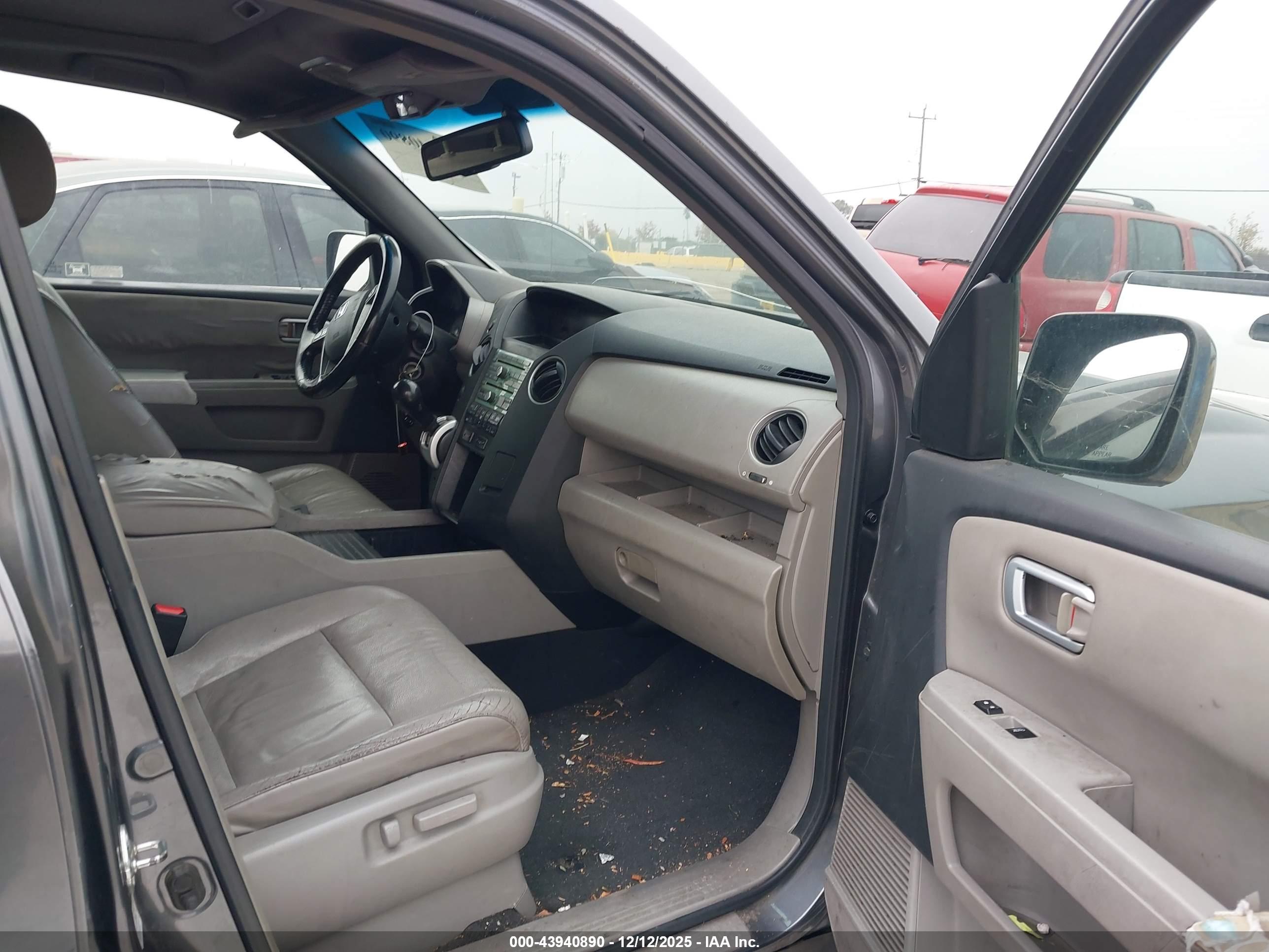 HONDA PILOT image 5