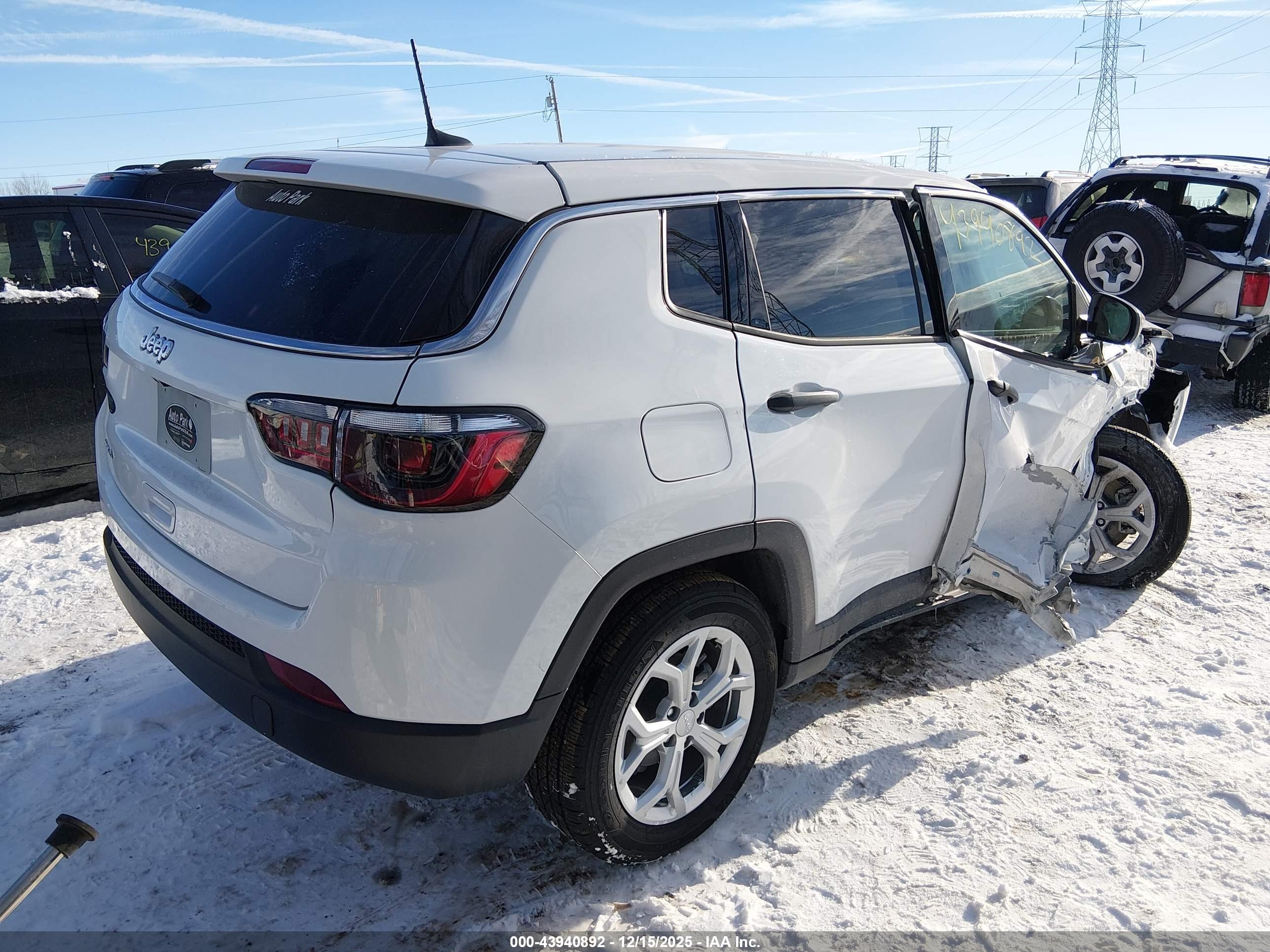 JEEP COMPASS image 4