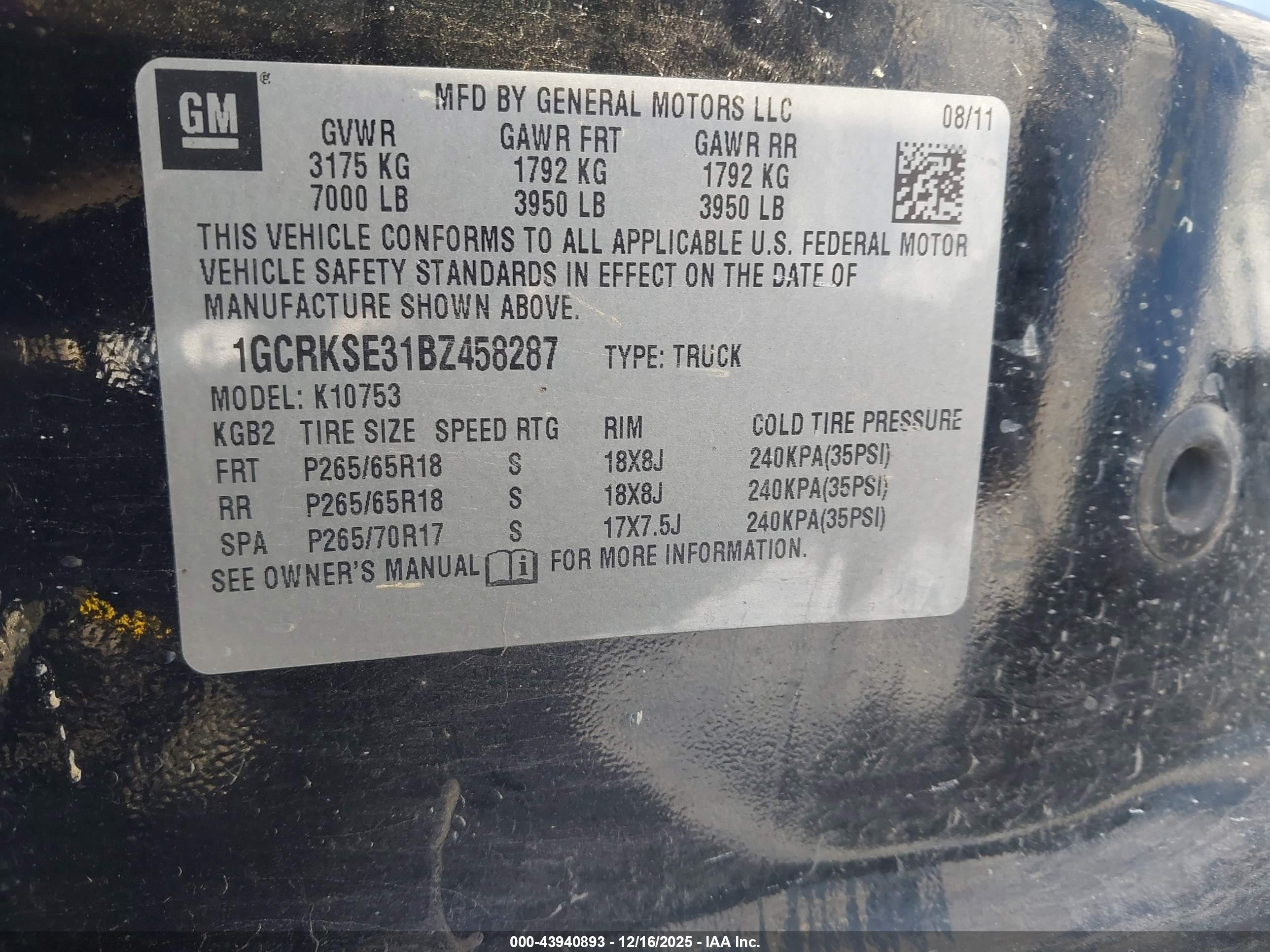 CHEVROLET SILVERADO image 9