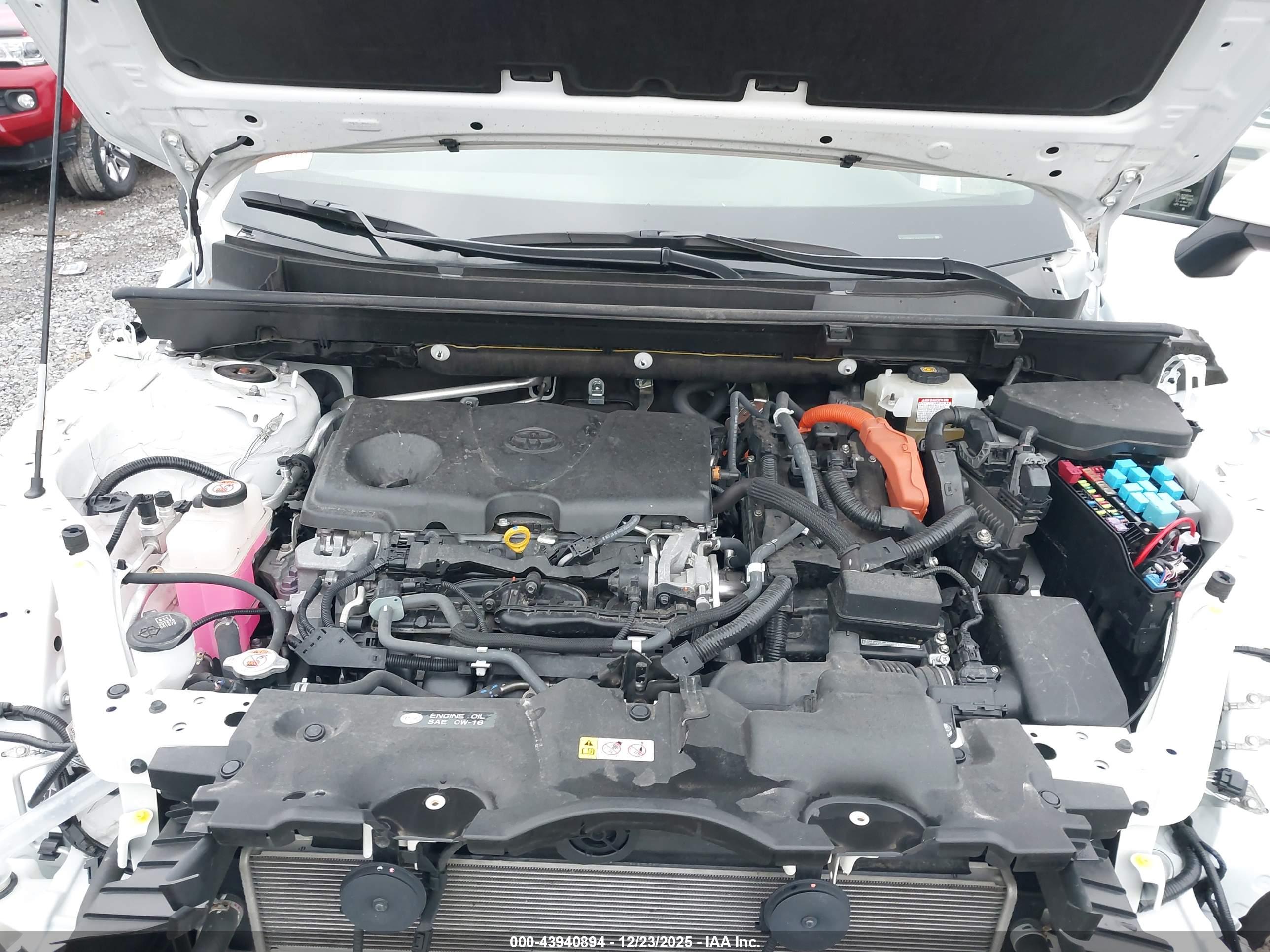 TOYOTA RAV4 image 10