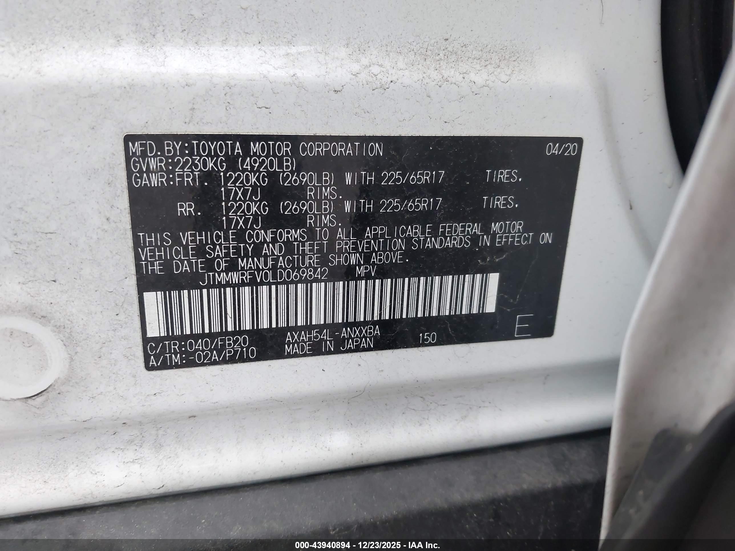 TOYOTA RAV4 image 9