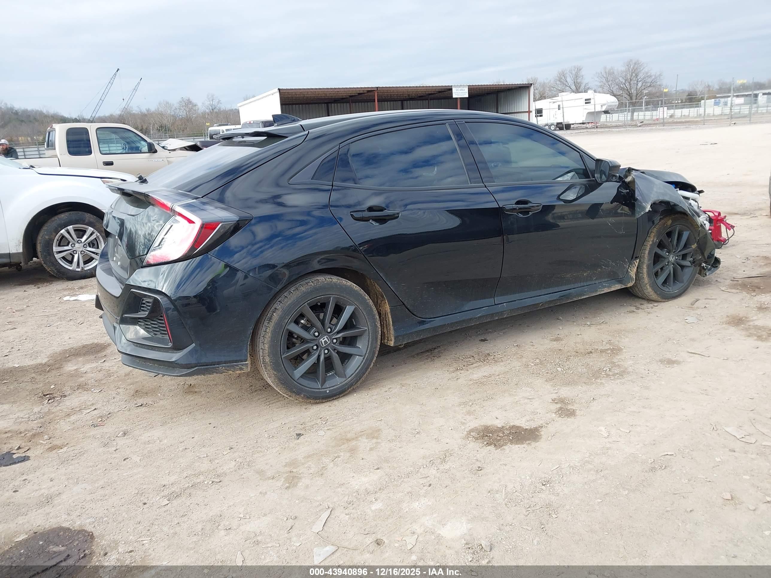 HONDA CIVIC image 4