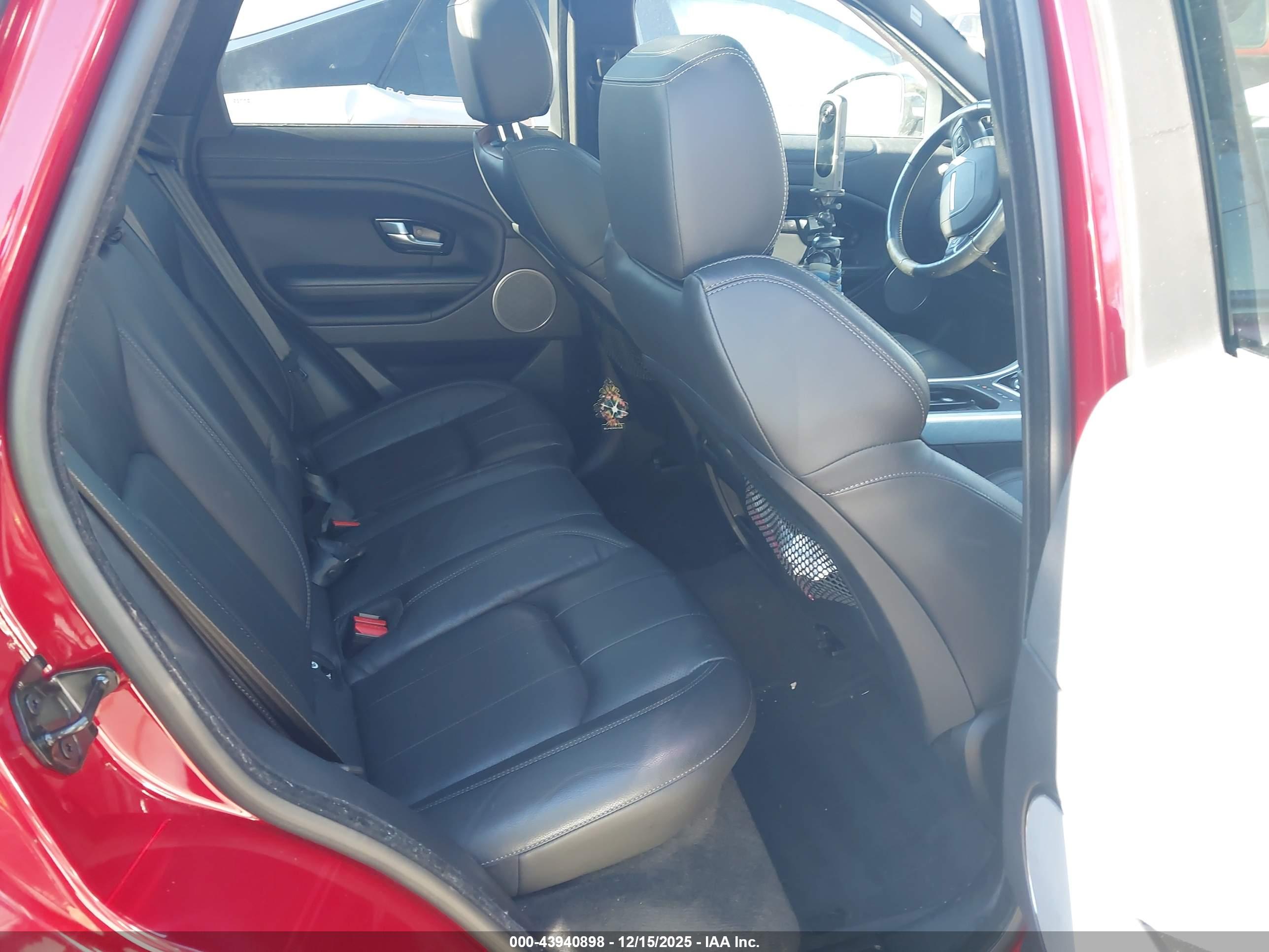 LAND ROVER image 8