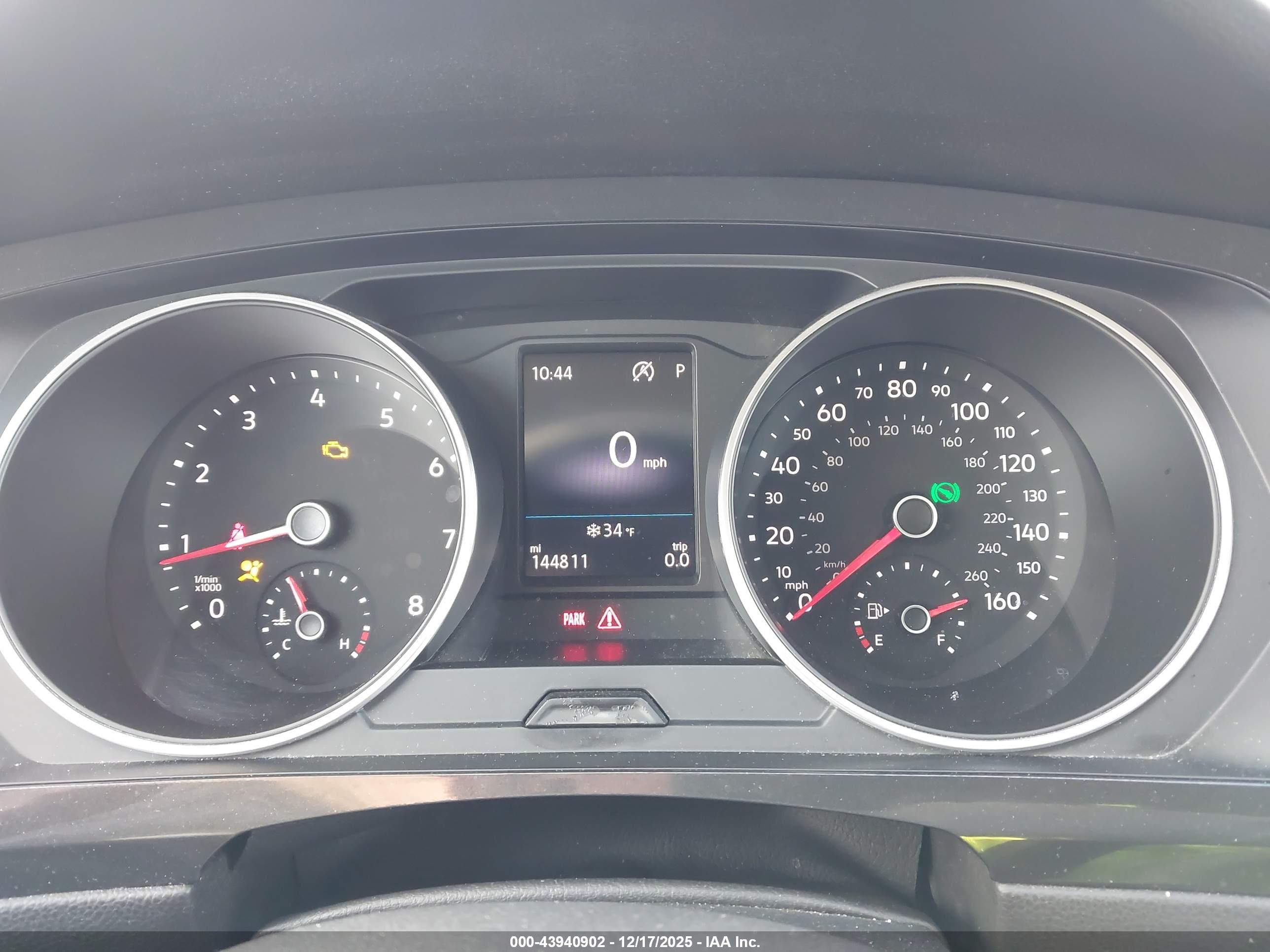 VOLKSWAGEN TIGUAN image 7