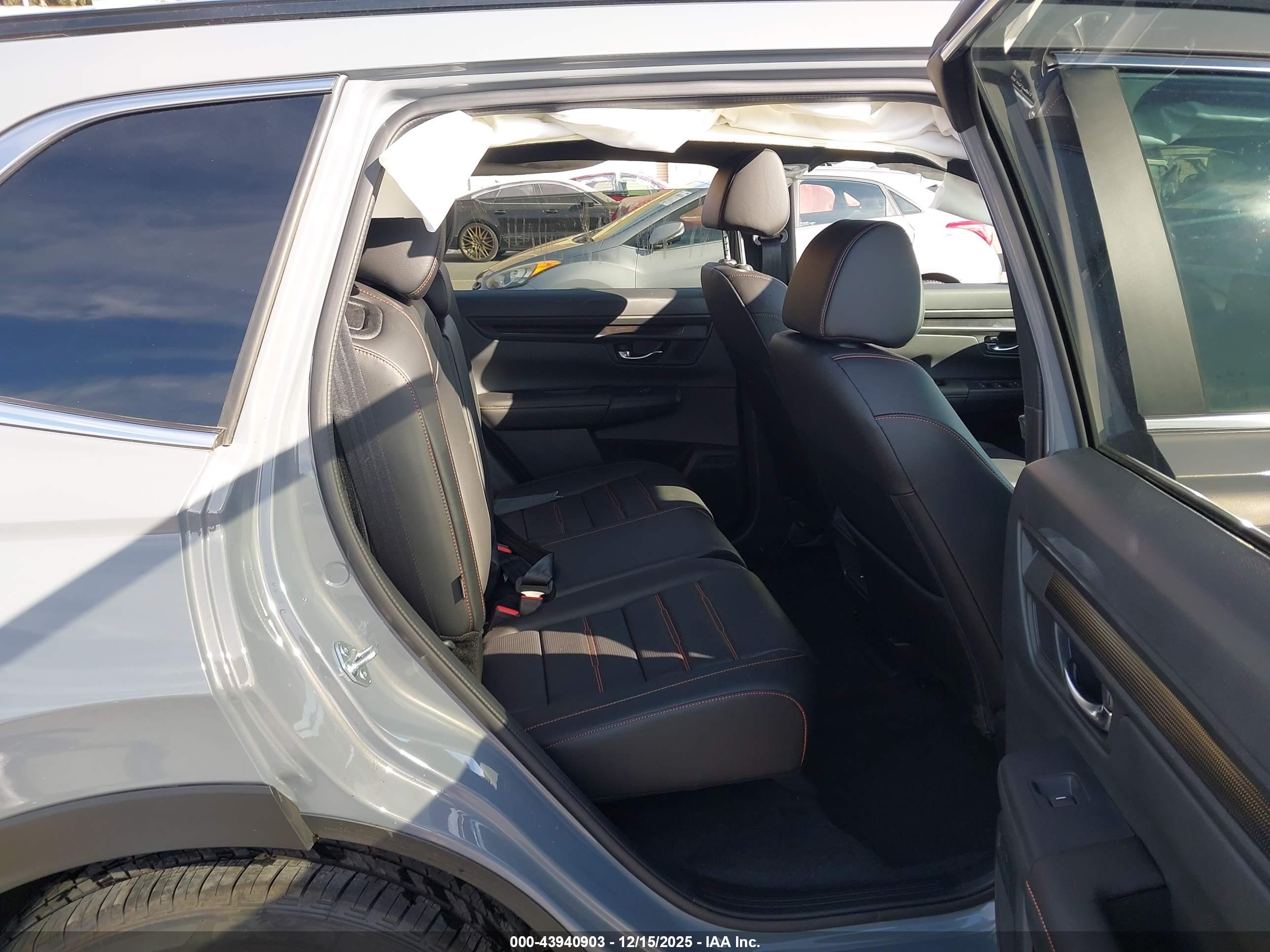 HONDA CR-V image 8