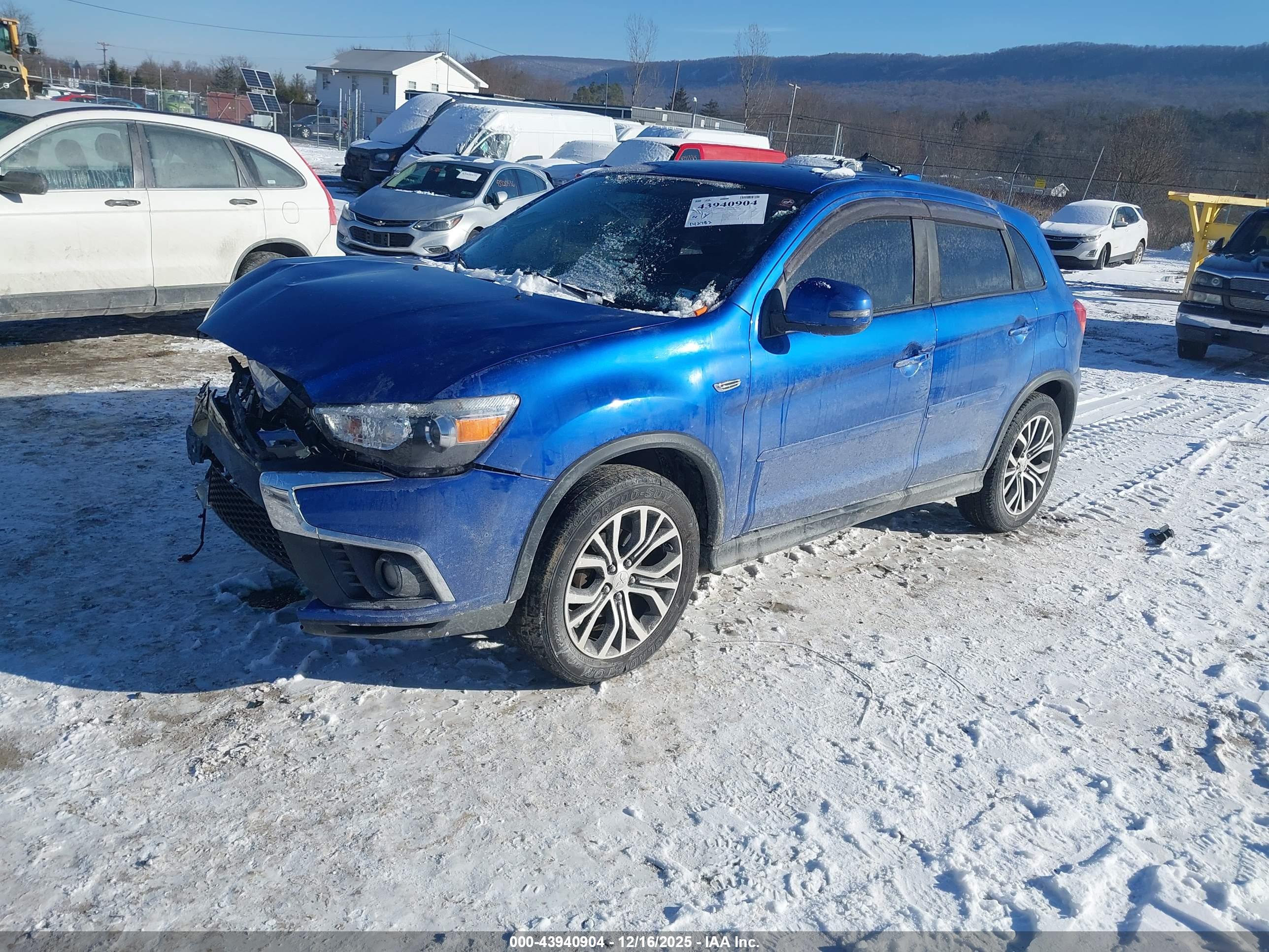 MITSUBISHI OUTLANDER image 2