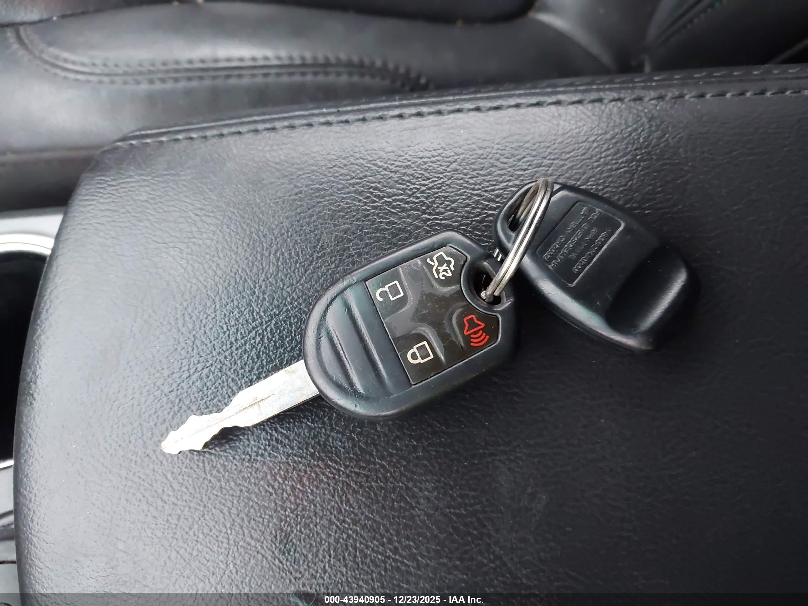 FORD EXPLORER image 11