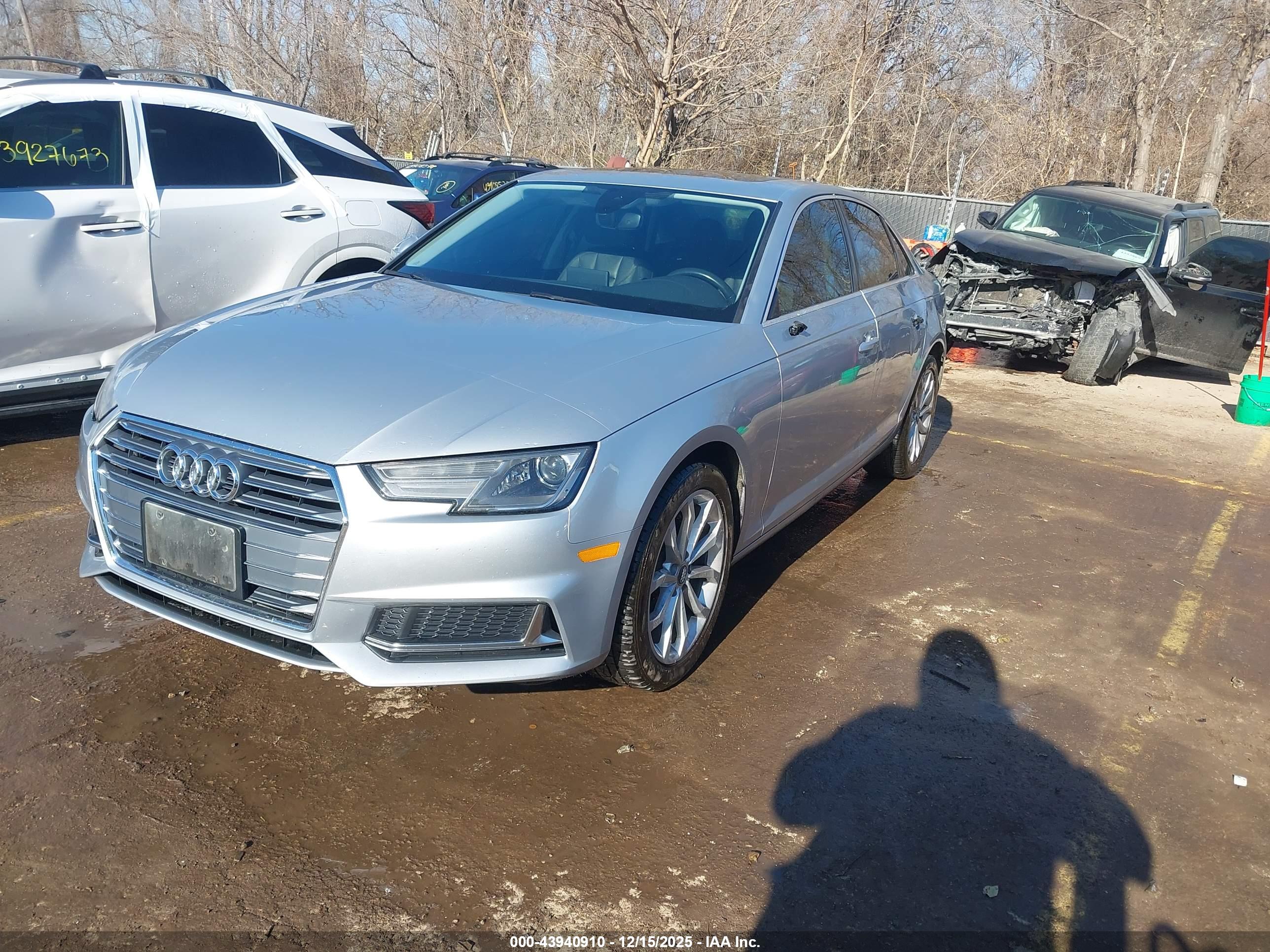 AUDI A4 image 2