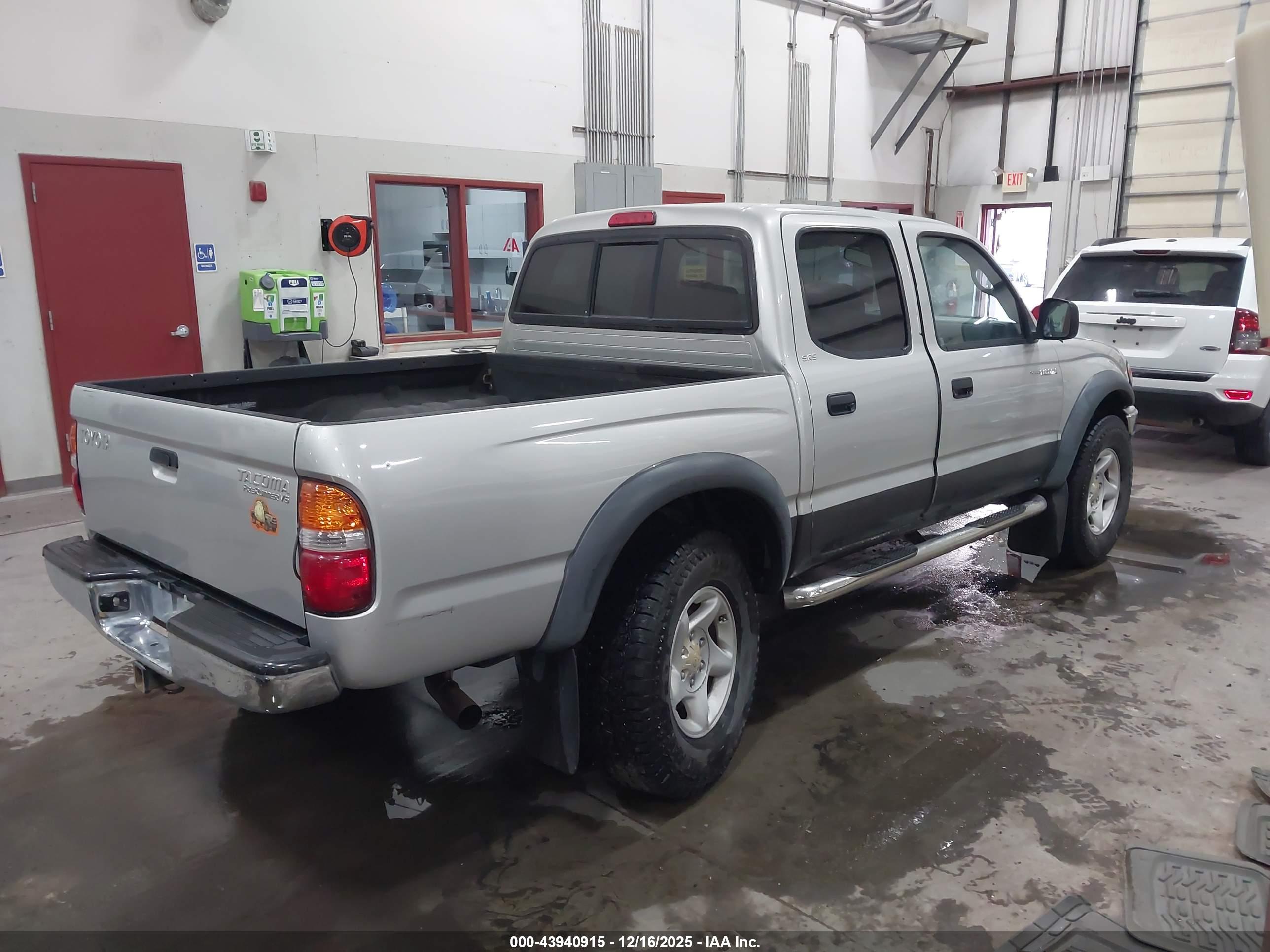 TOYOTA TACOMA image 4