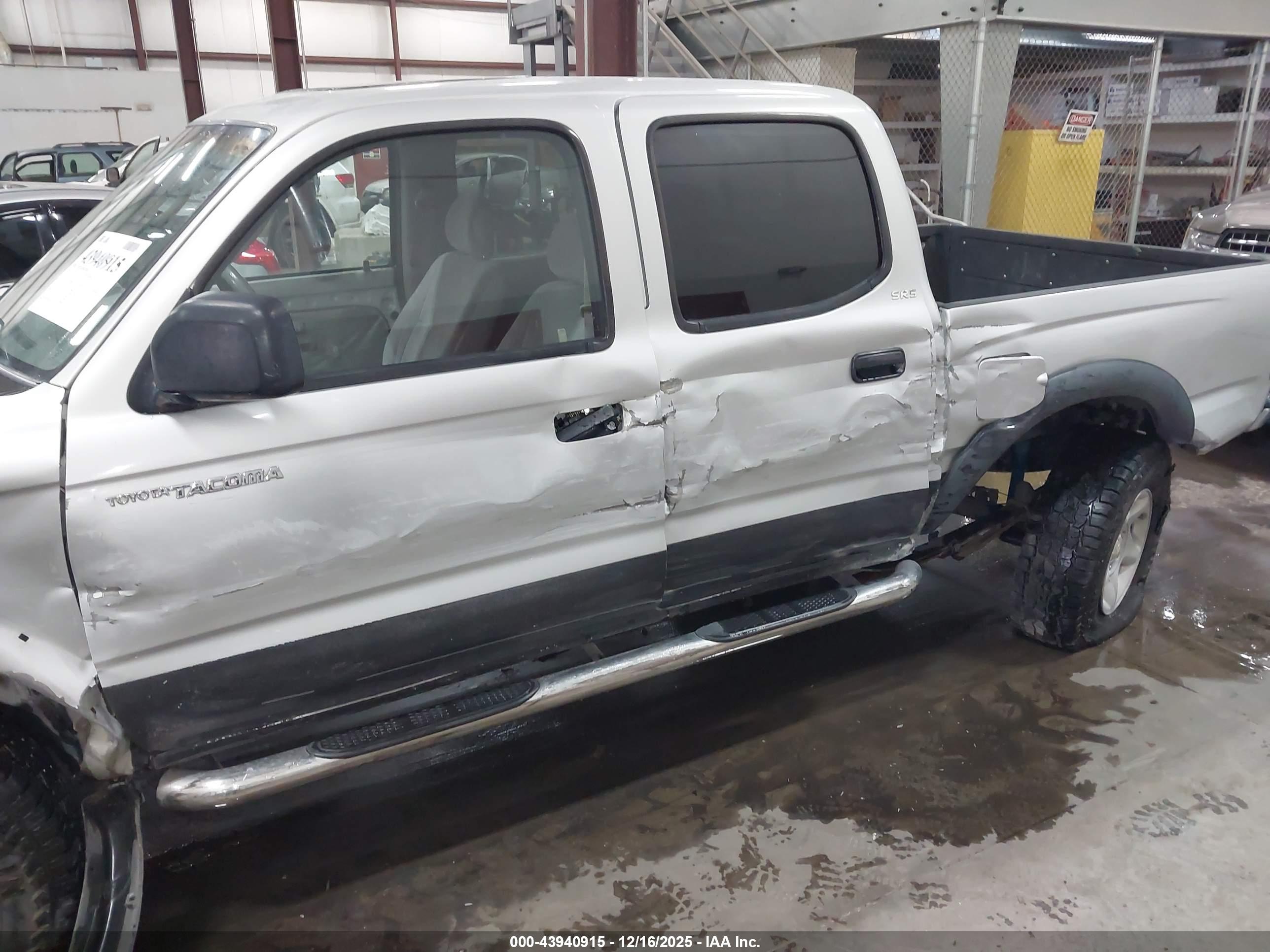 TOYOTA TACOMA image 6