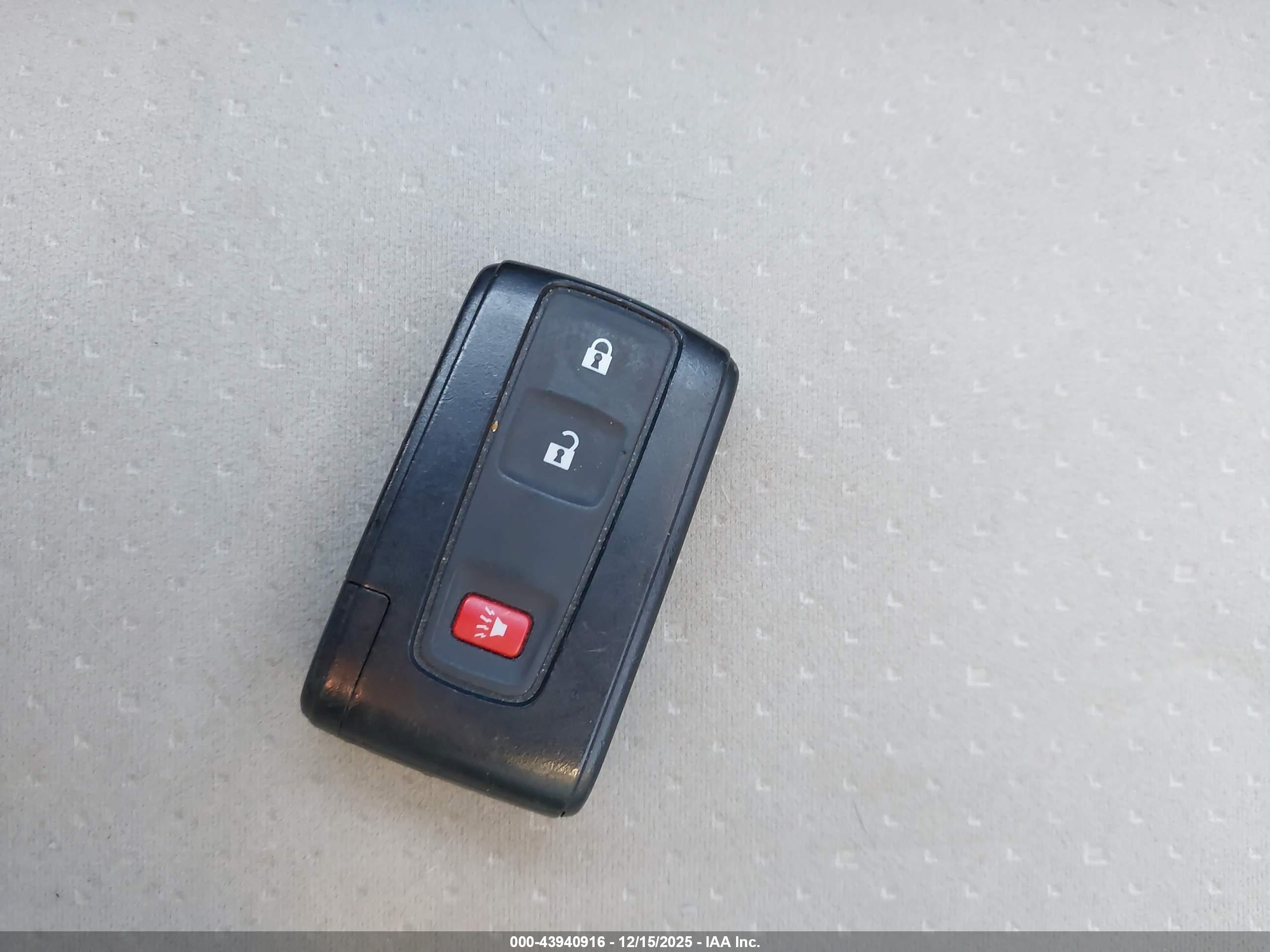 TOYOTA PRIUS image 11