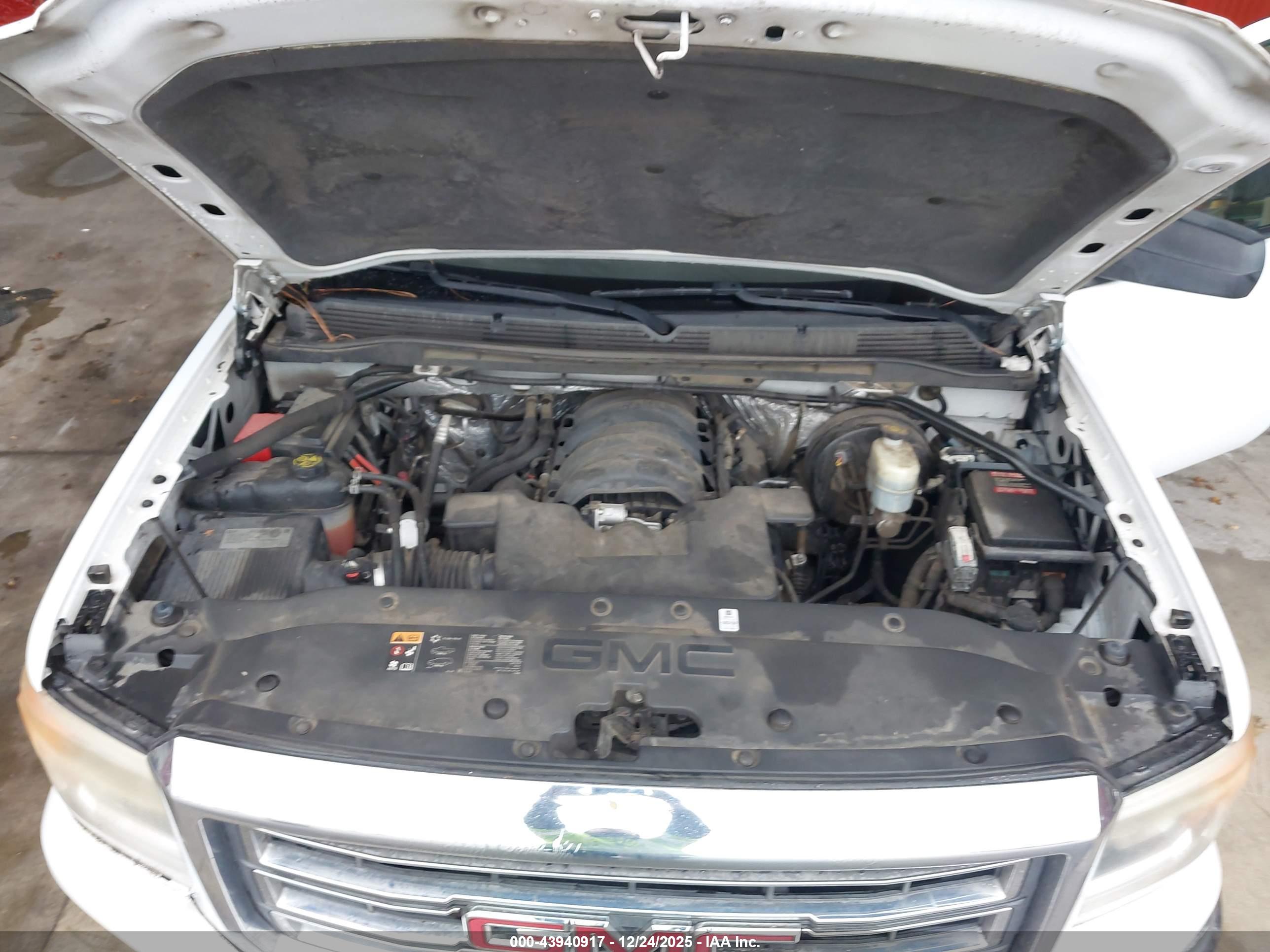 GMC SIERRA image 10