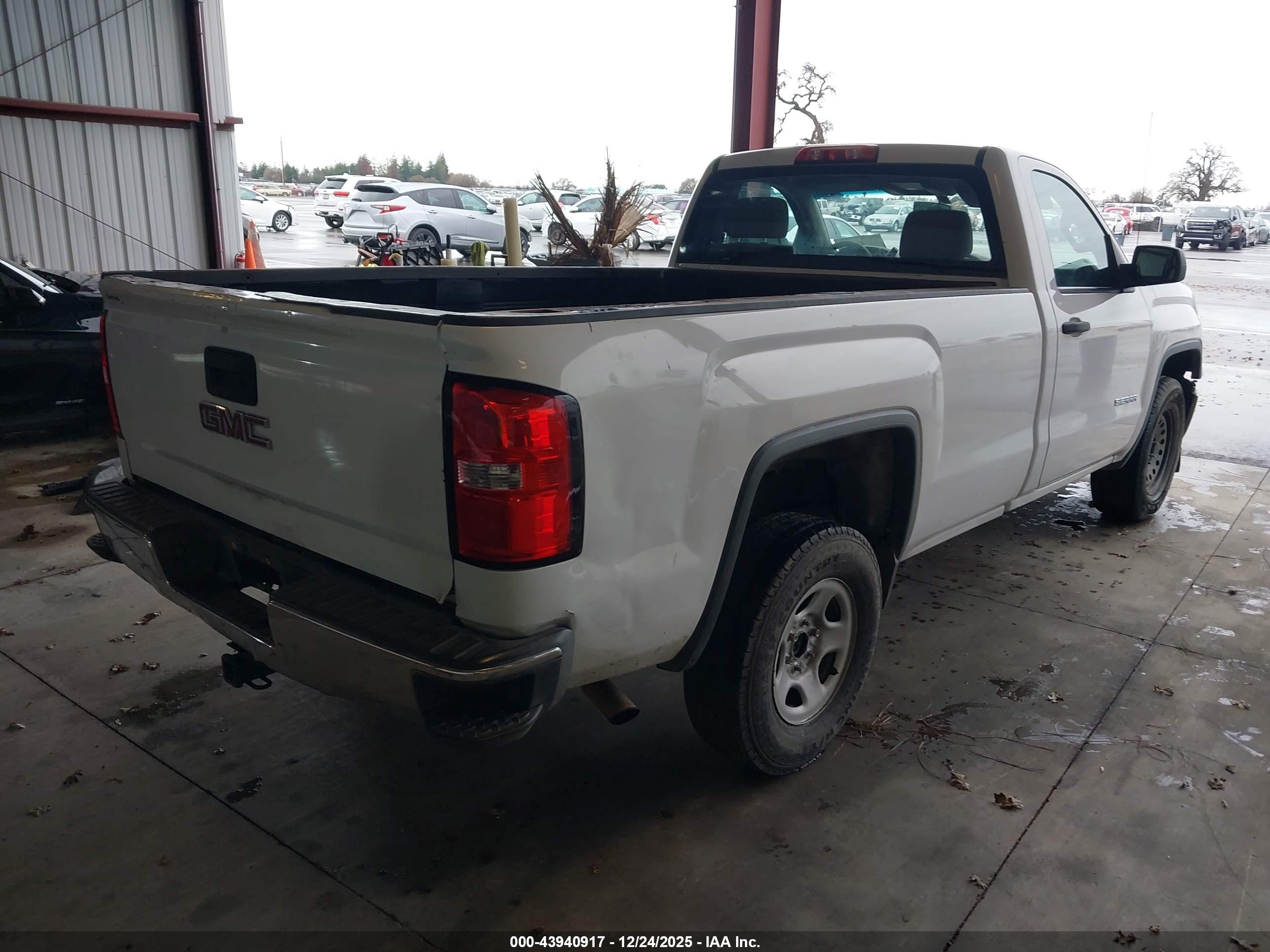 GMC SIERRA image 4