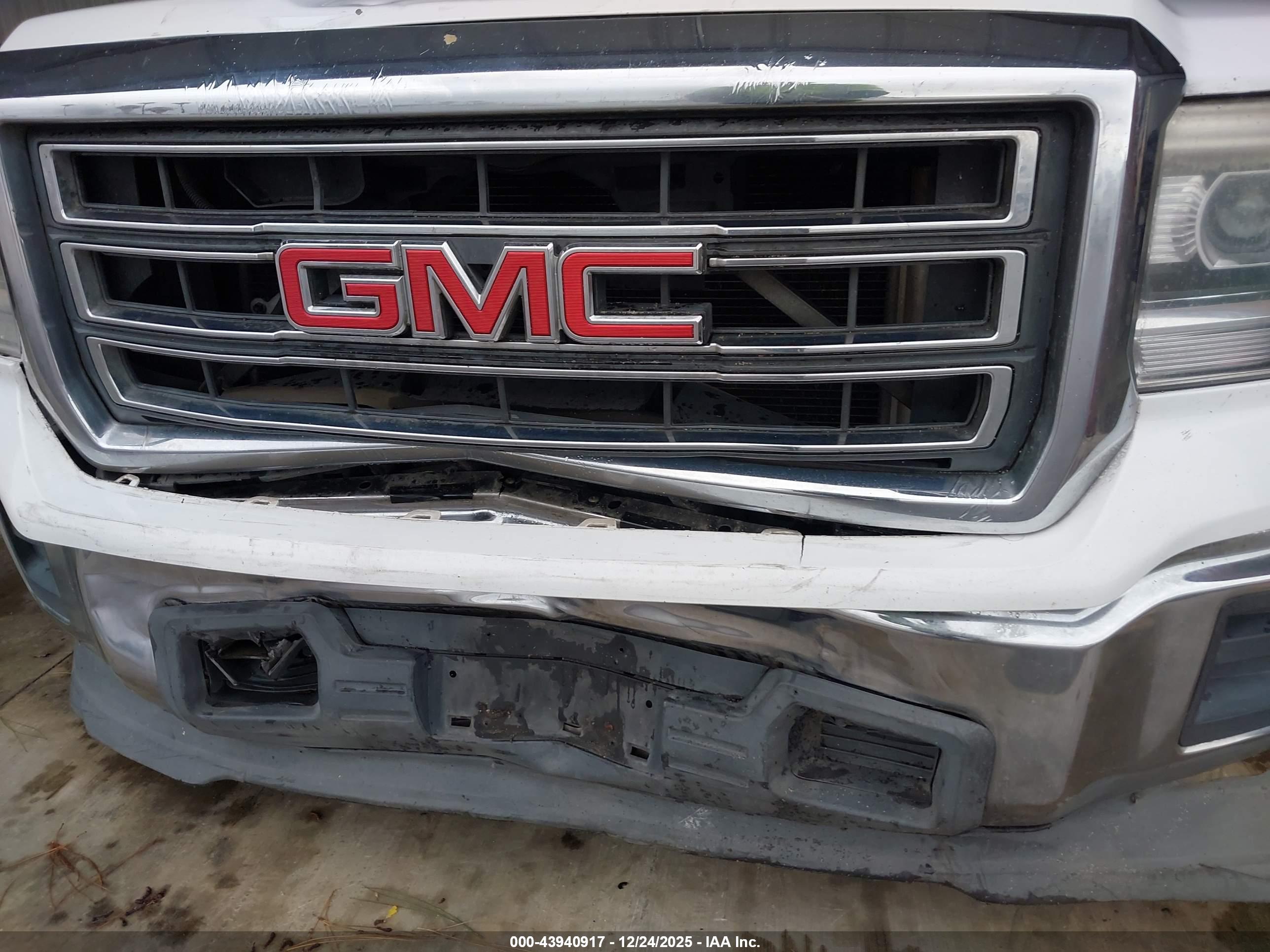 GMC SIERRA image 6