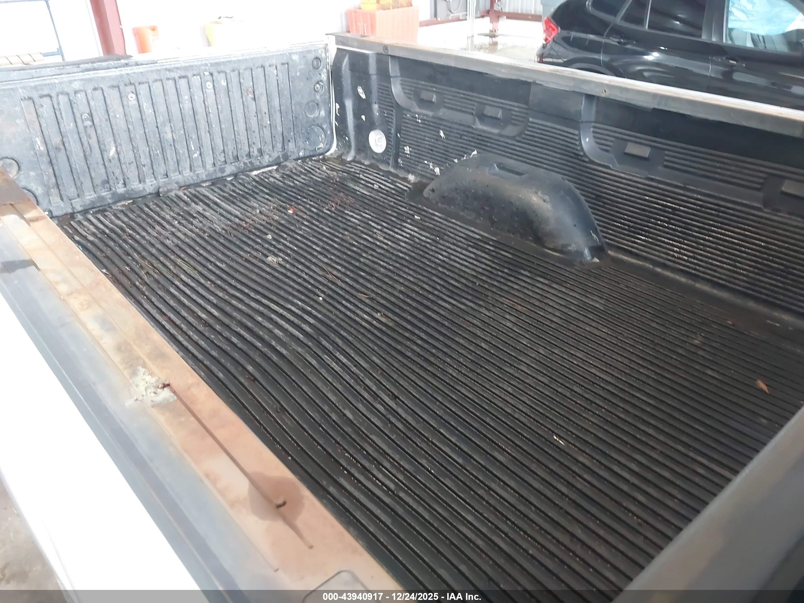 GMC SIERRA image 8