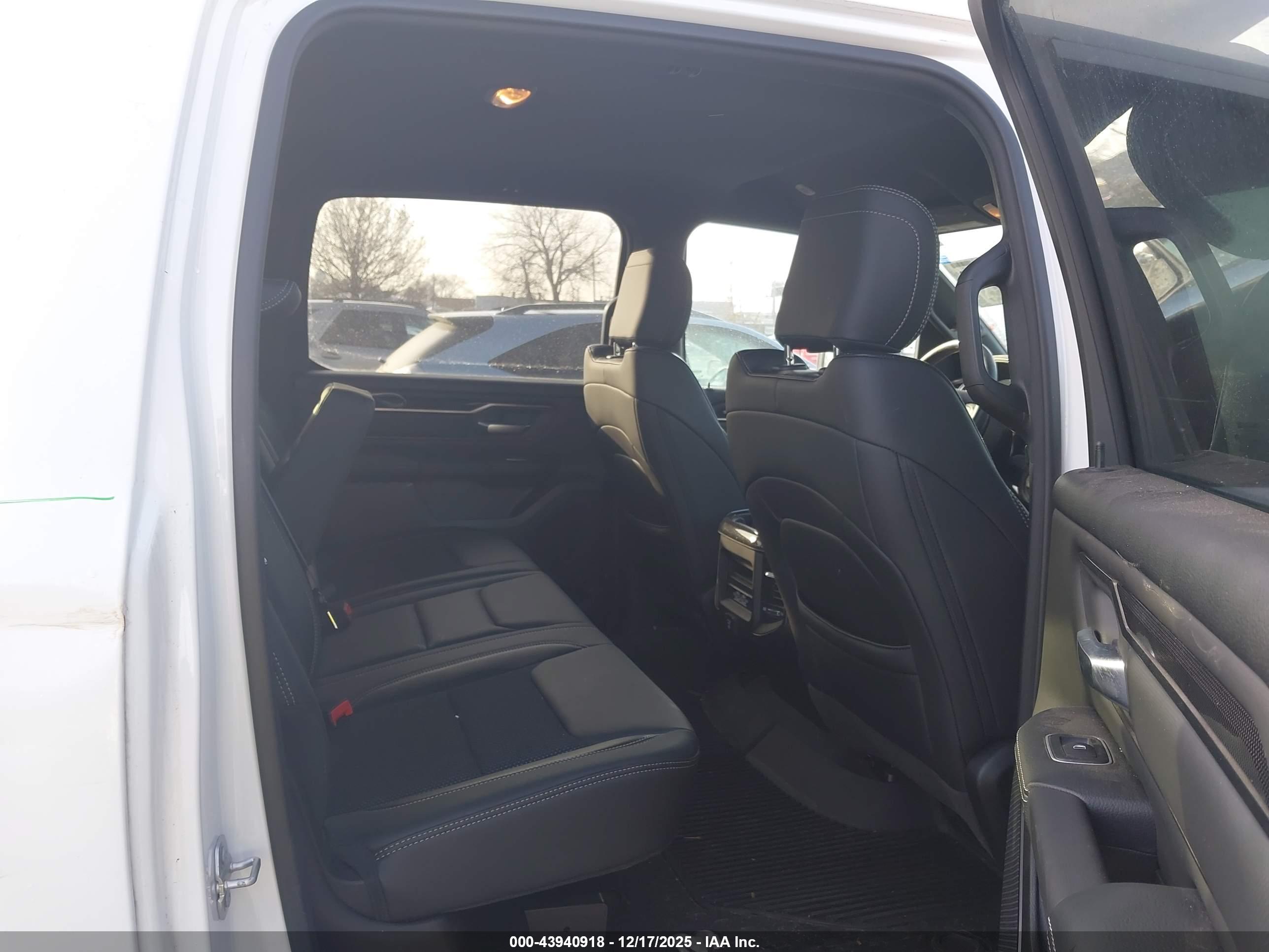 RAM 1500 image 8
