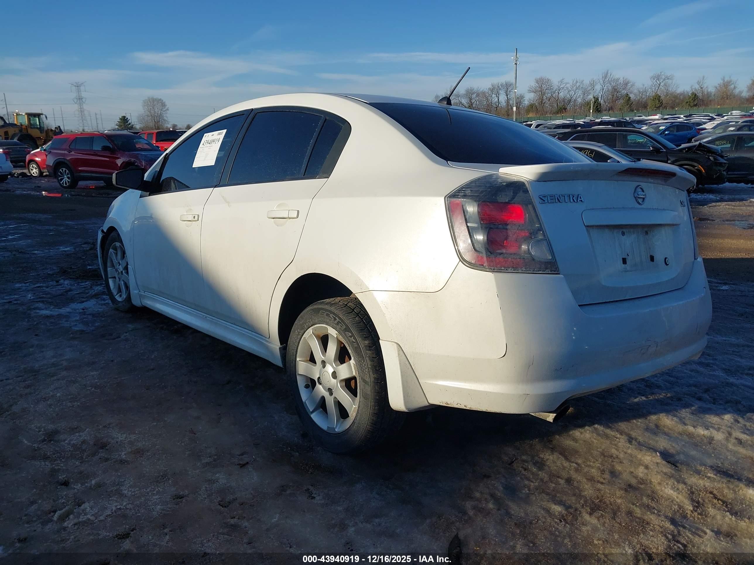 NISSAN SENTRA image 3