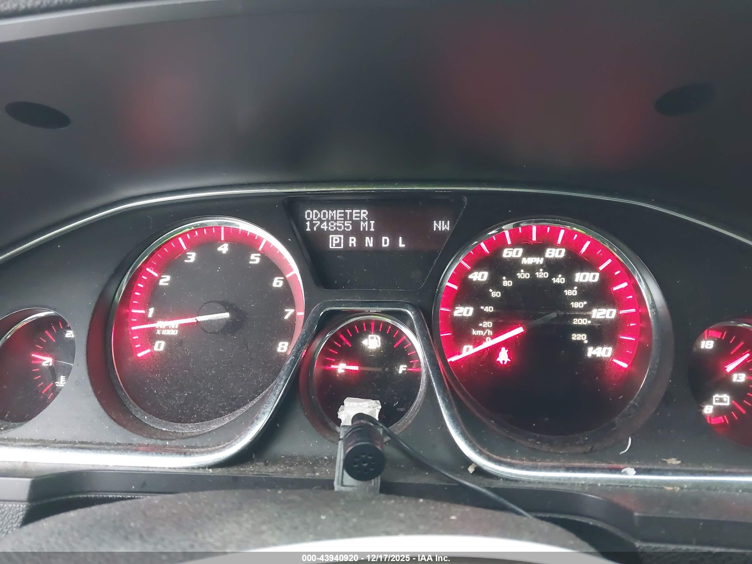 GMC ACADIA image 7