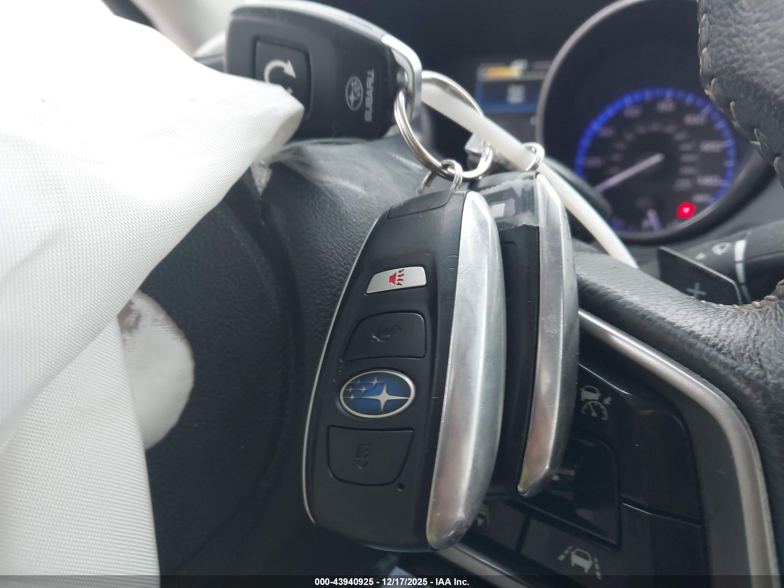 SUBARU OUTBACK image 11
