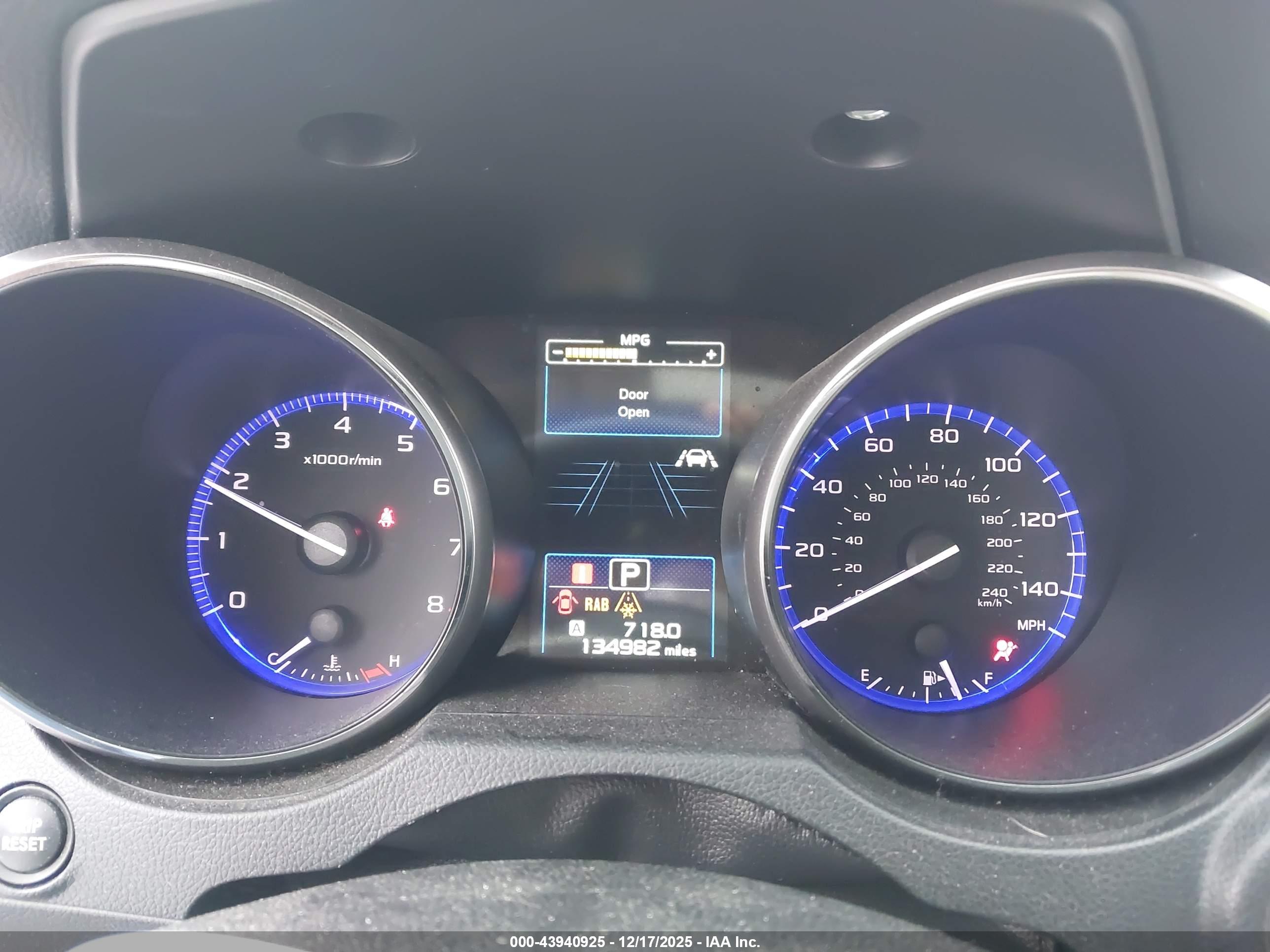 SUBARU OUTBACK image 7