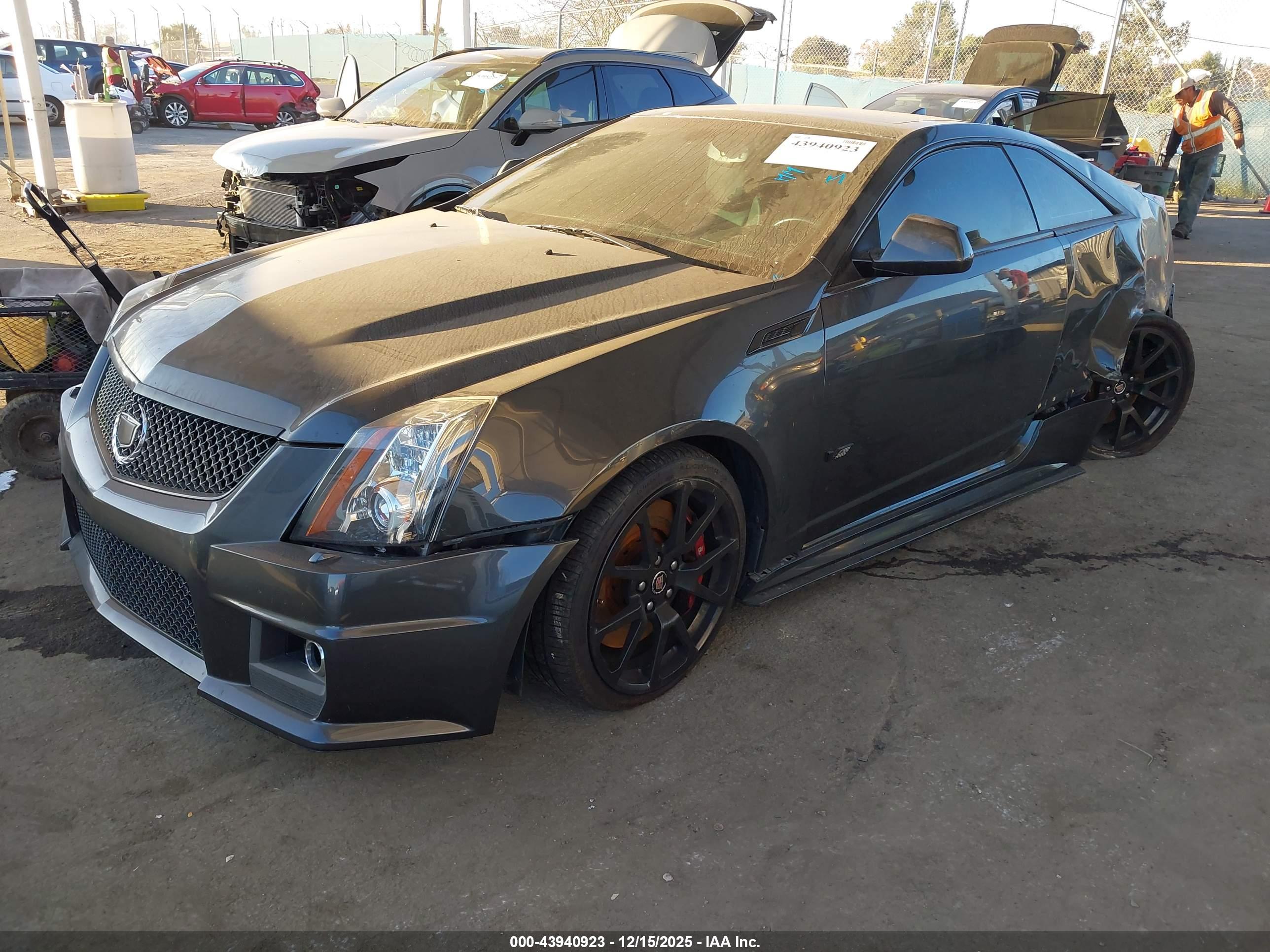 CADILLAC CTS-V image 2
