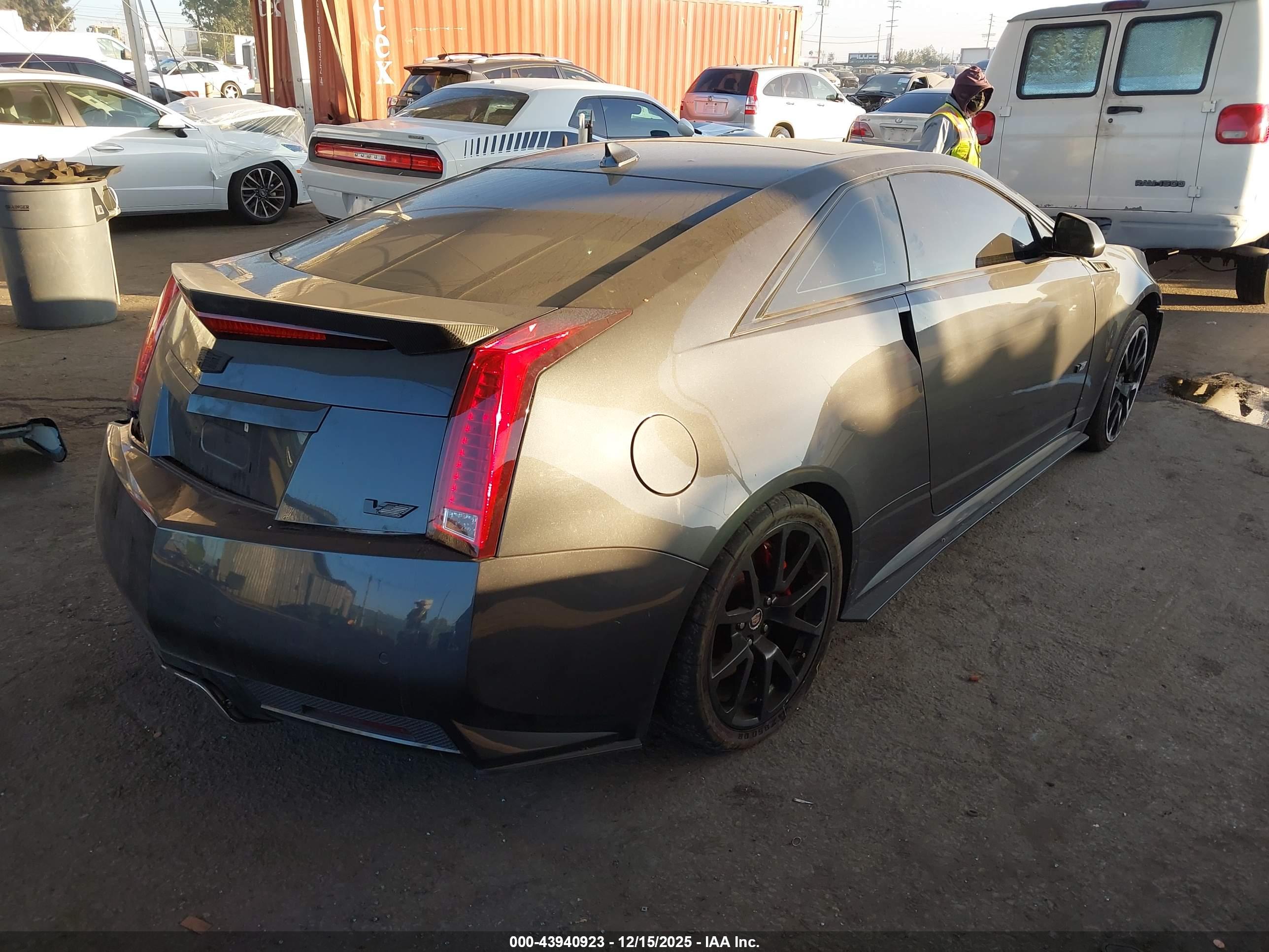CADILLAC CTS-V image 4