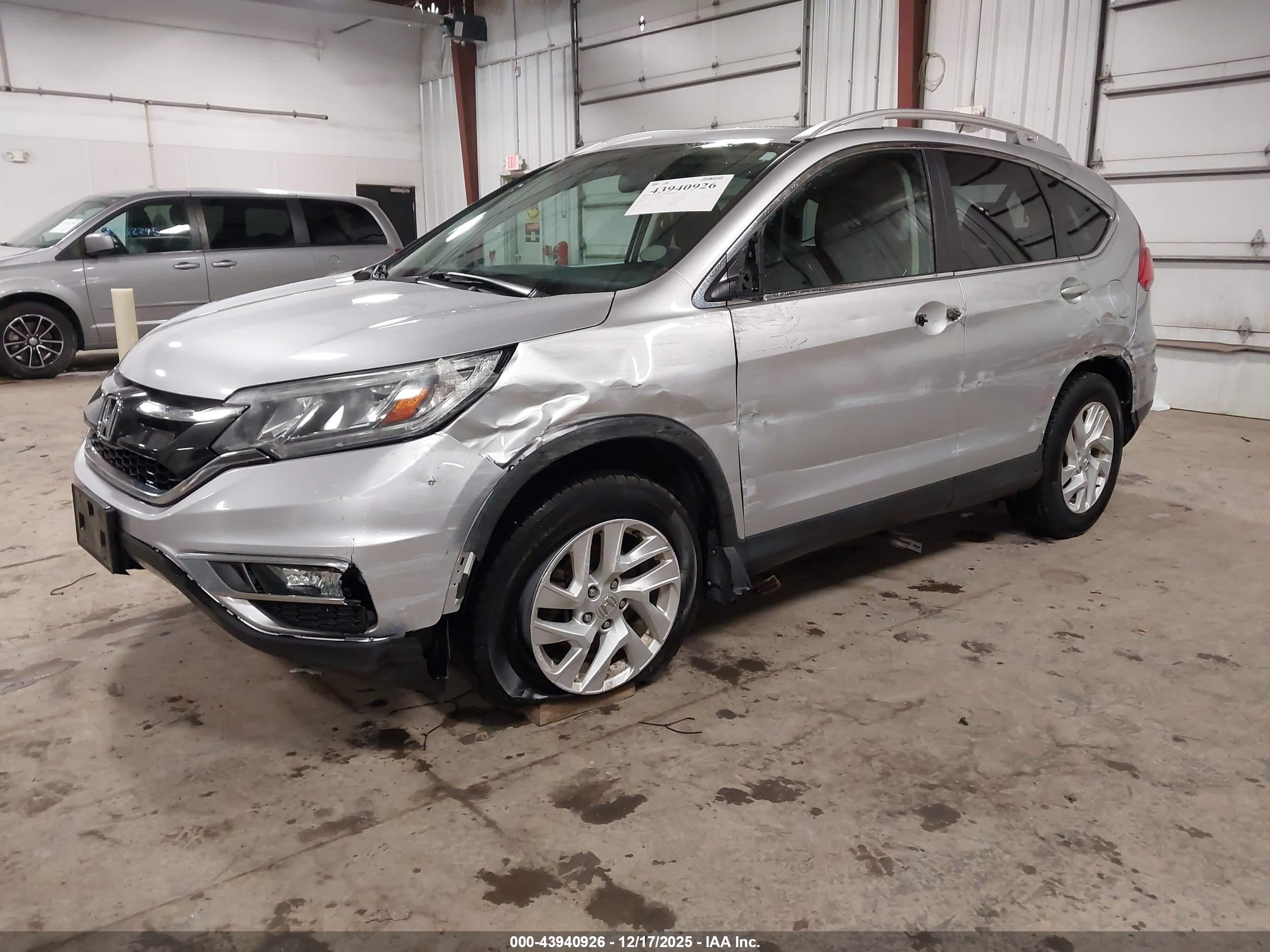 HONDA CR-V image 2