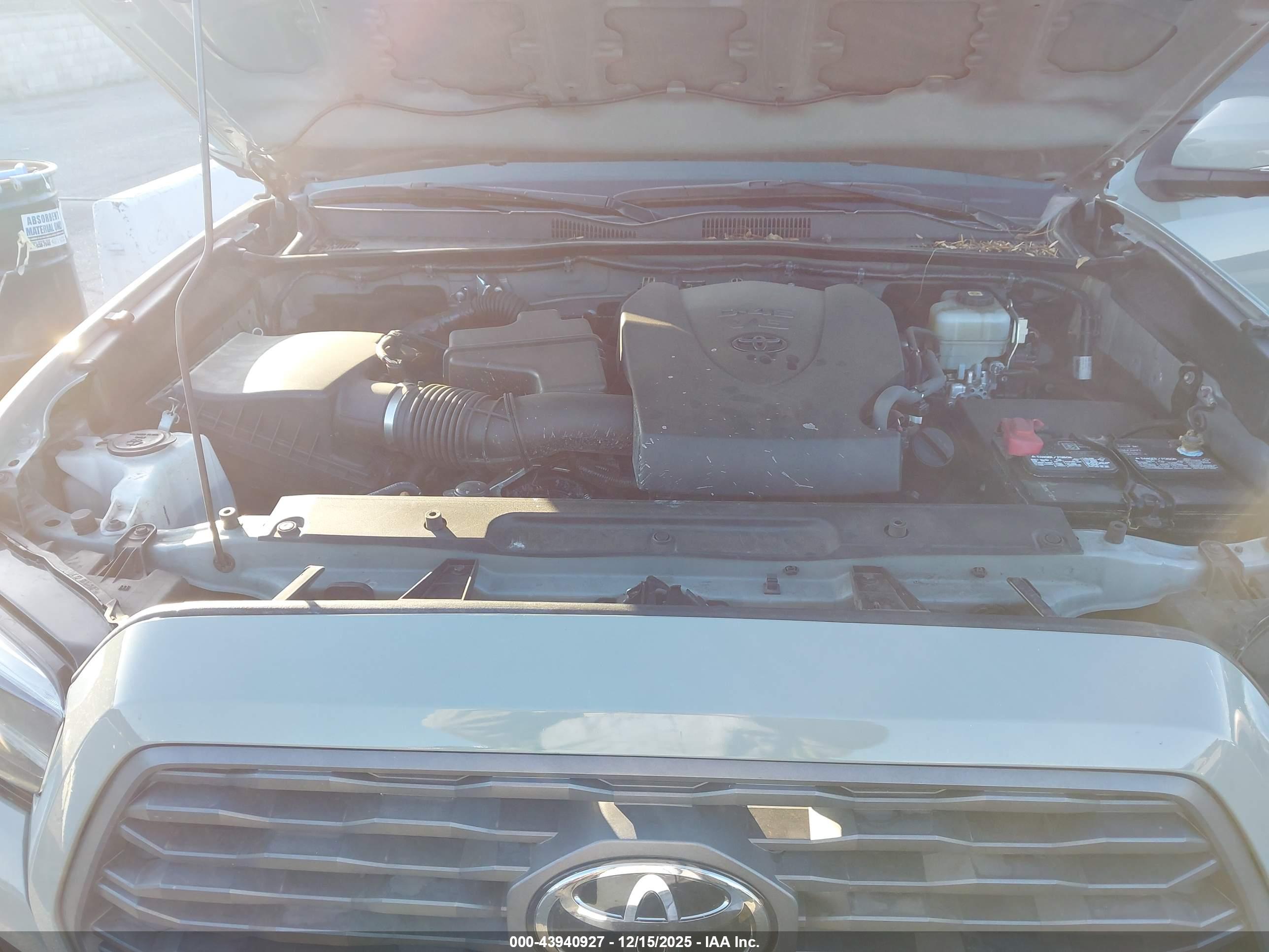 TOYOTA TACOMA image 10