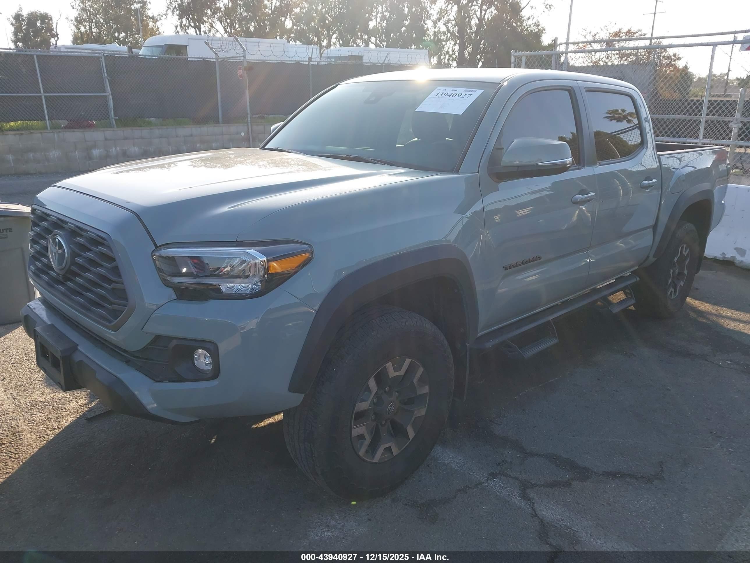 TOYOTA TACOMA image 2