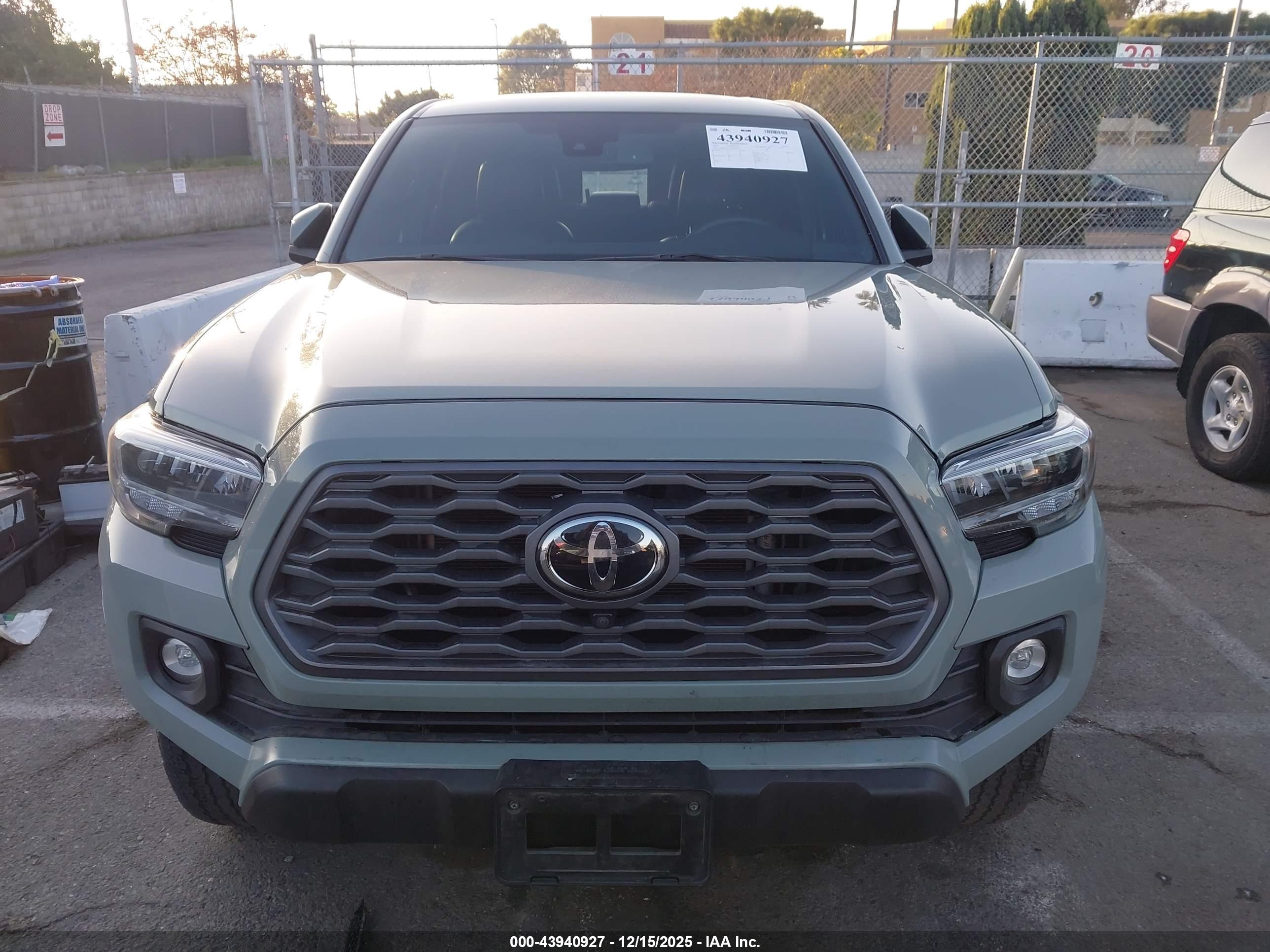 TOYOTA TACOMA image 6