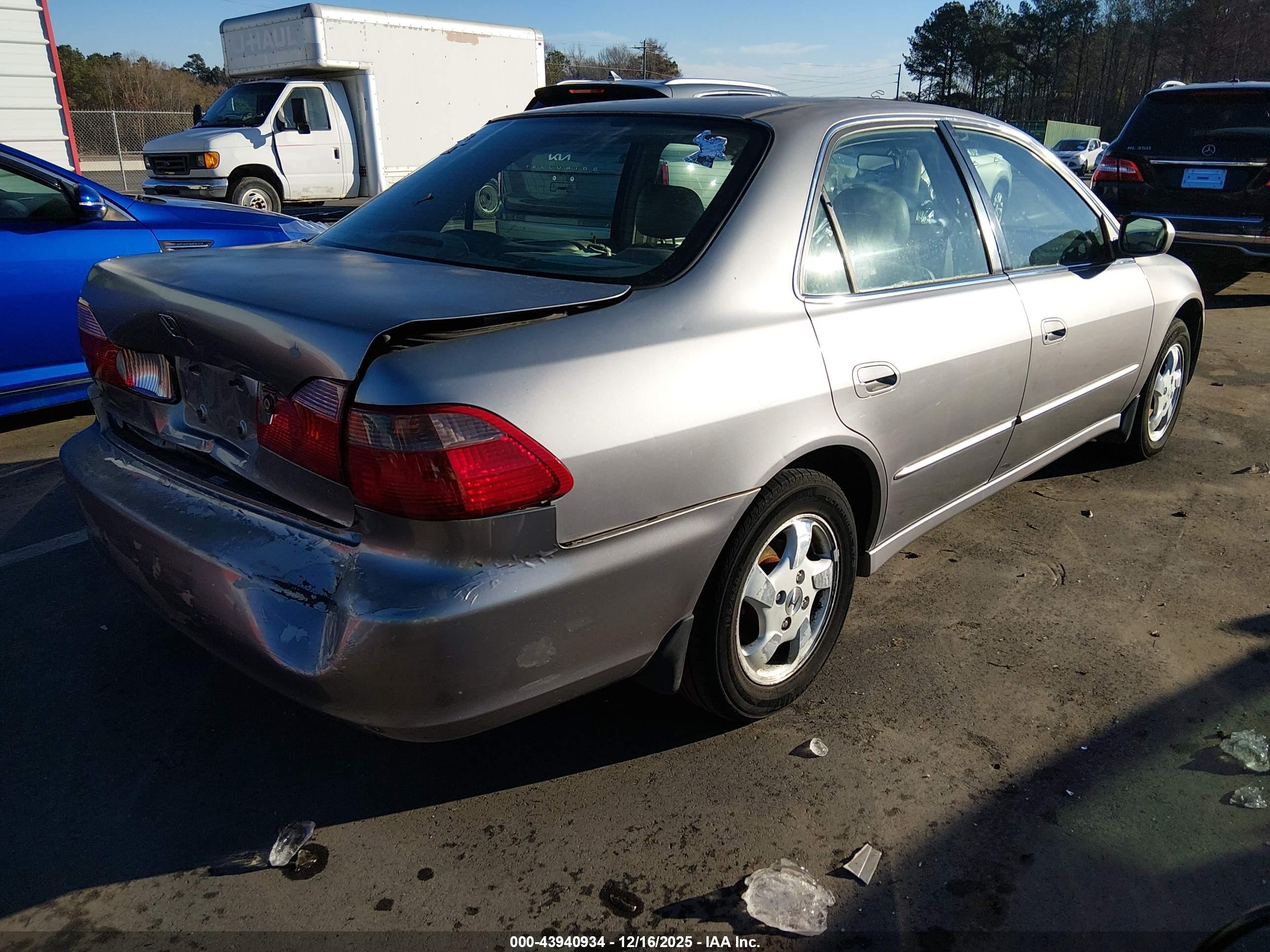 HONDA ACCORD image 4