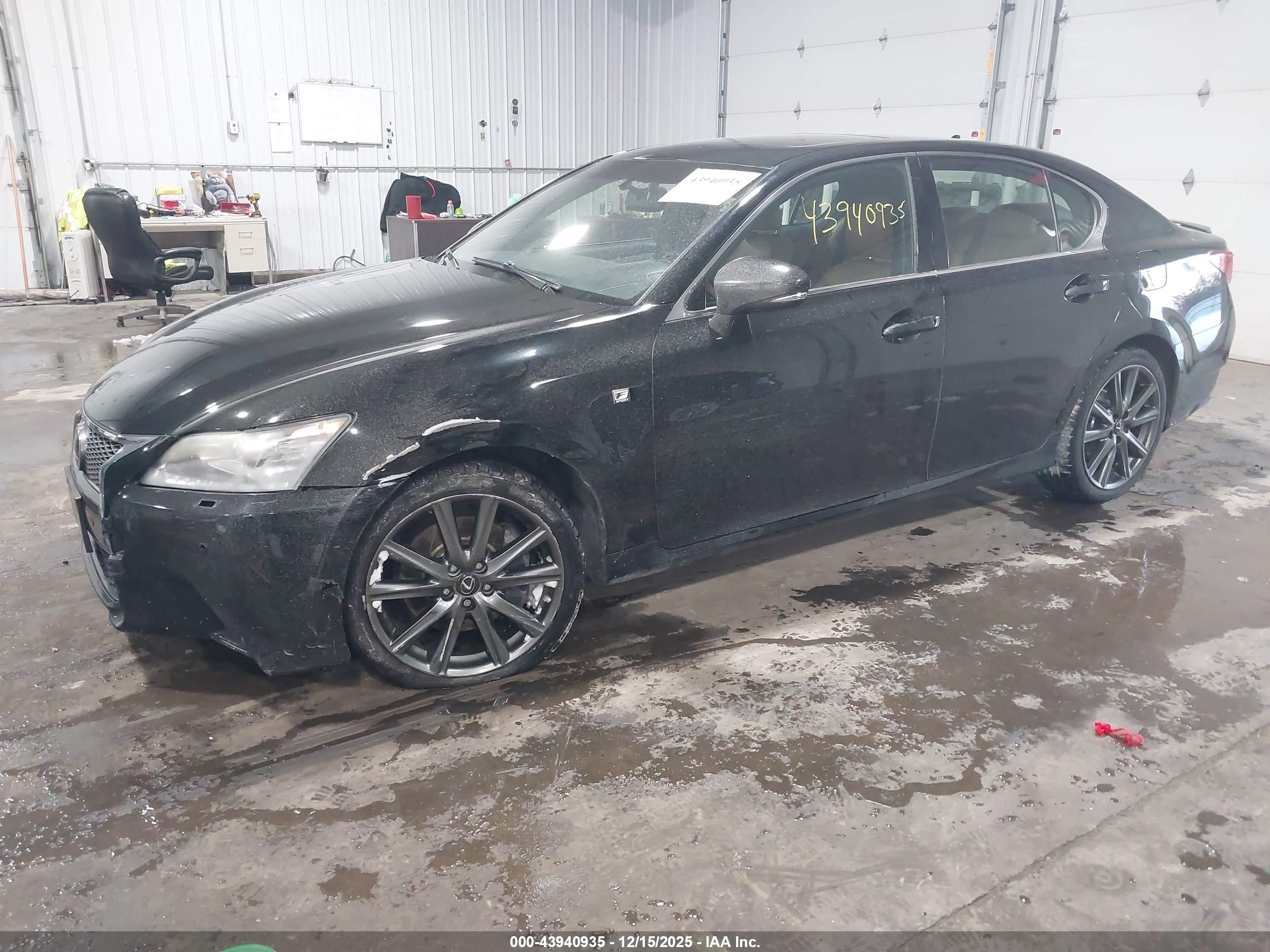LEXUS GS image 2