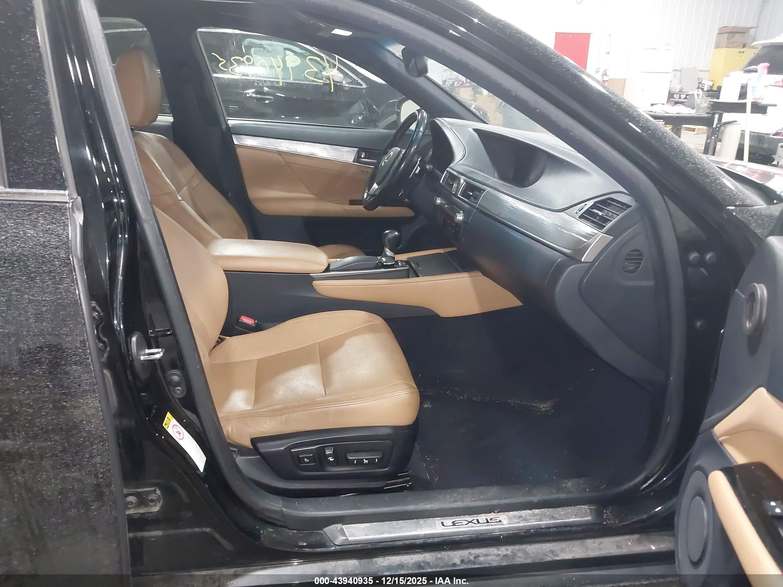 LEXUS GS image 5