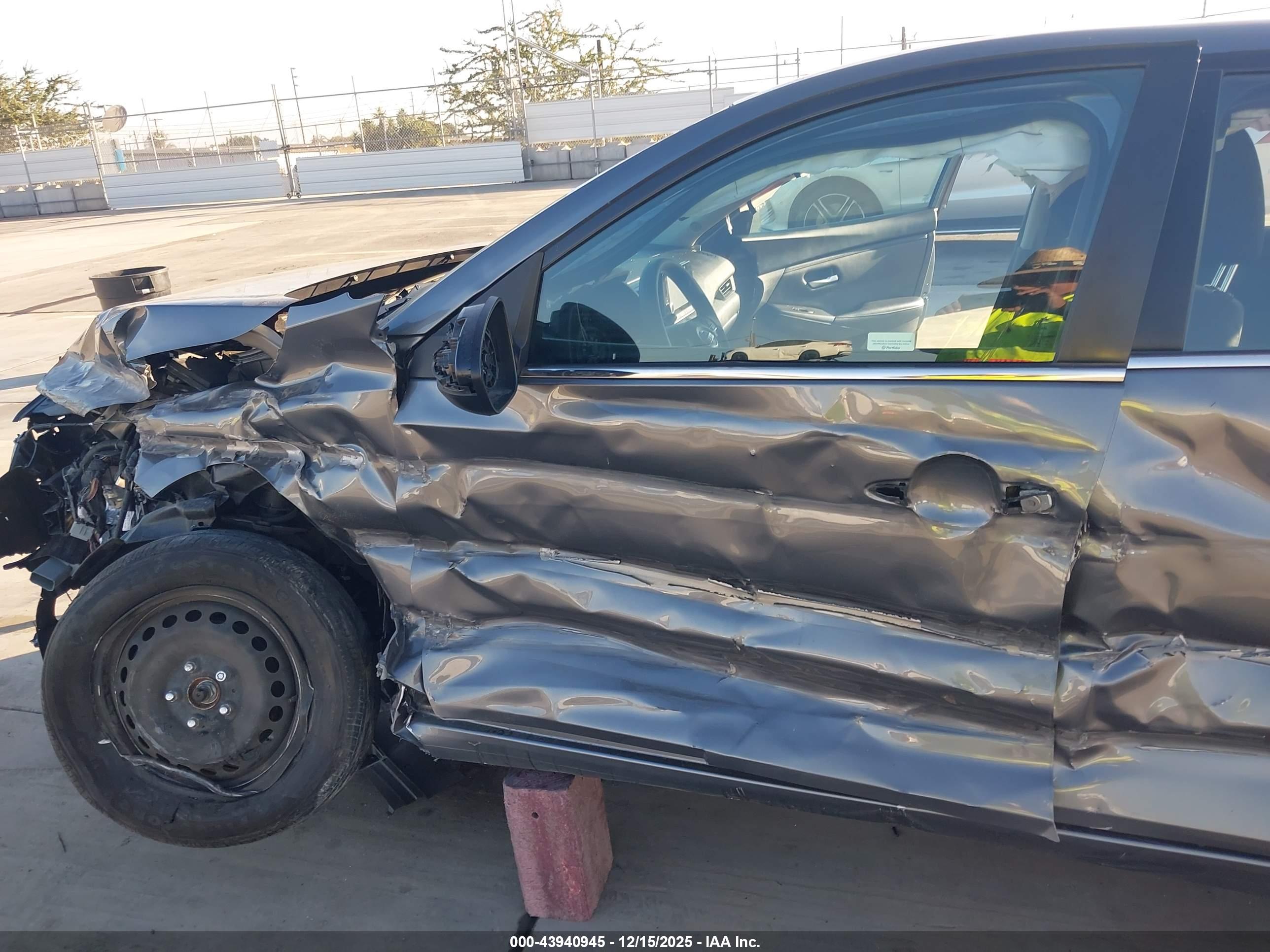 NISSAN SENTRA image 6