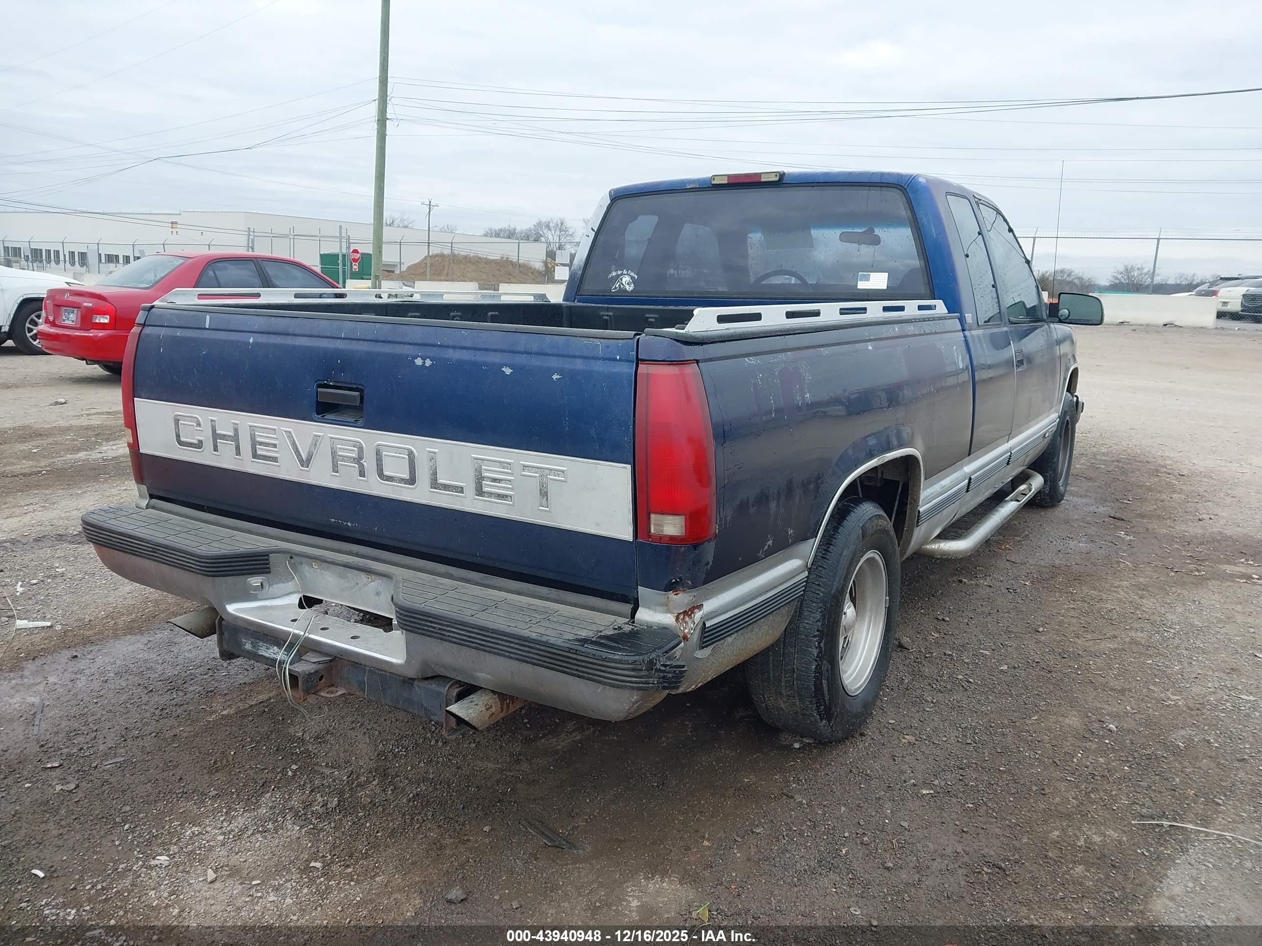 CHEVROLET GMT-400 image 4