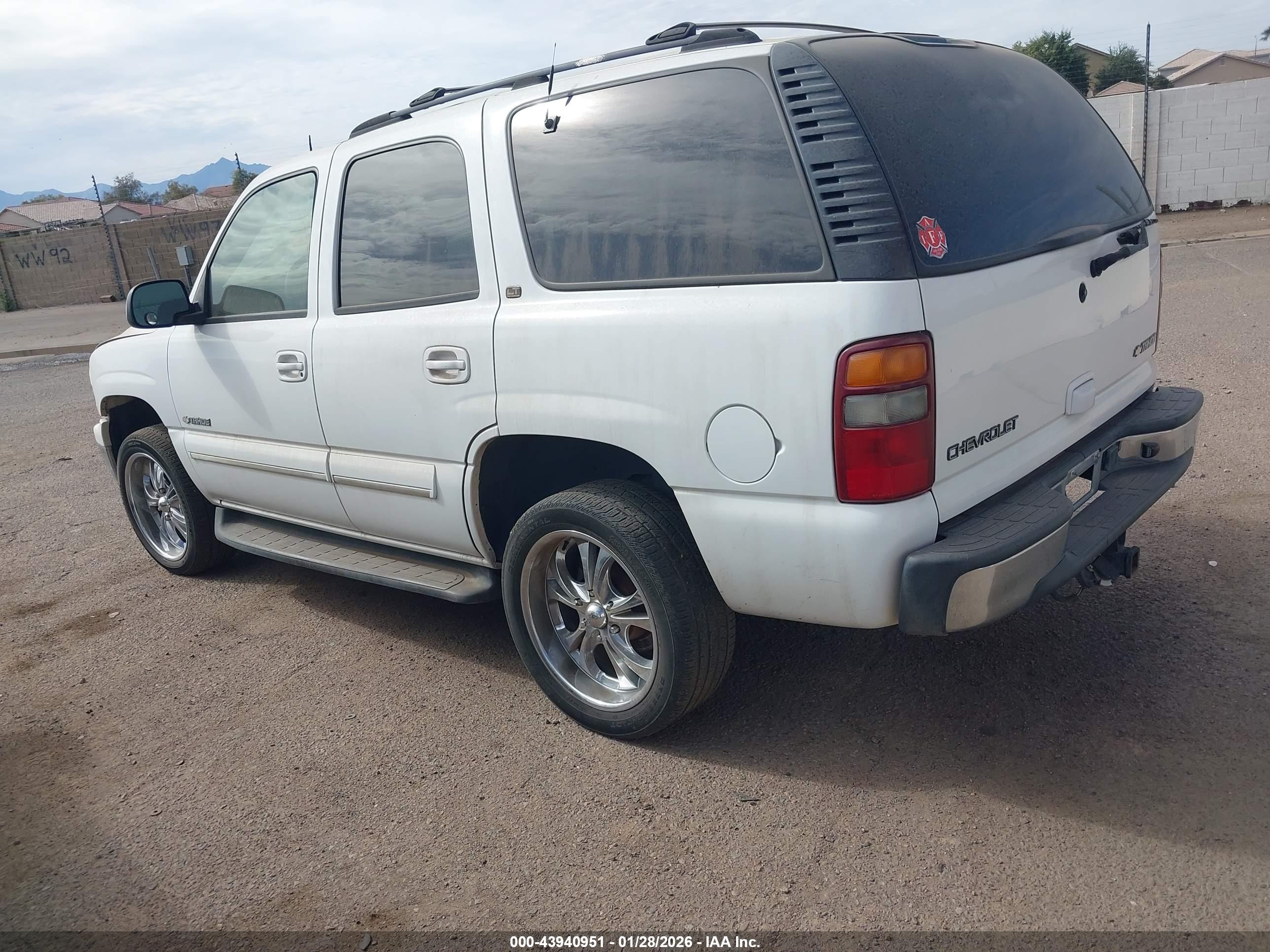 CHEVROLET TAHOE image 3