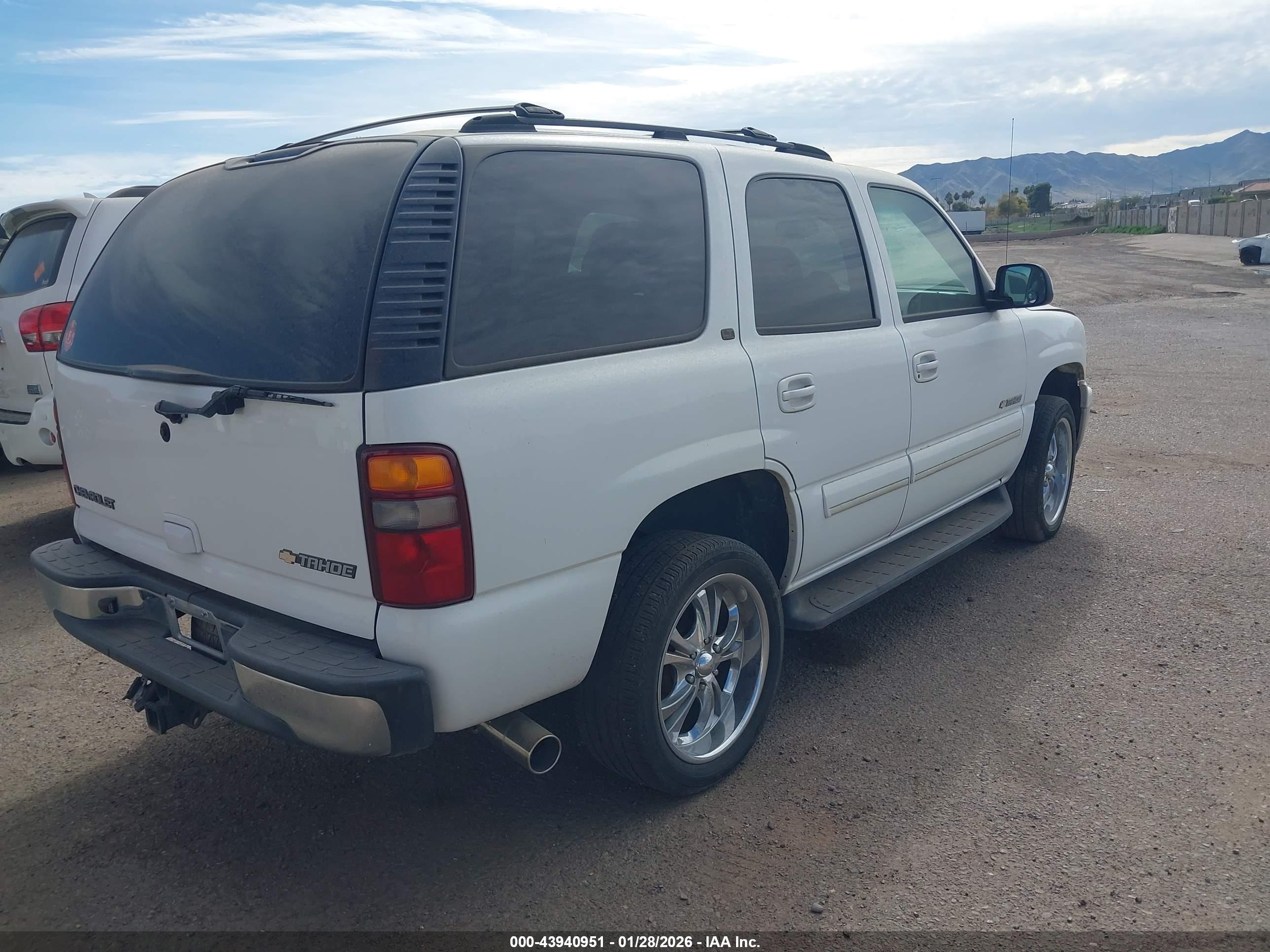 CHEVROLET TAHOE image 4