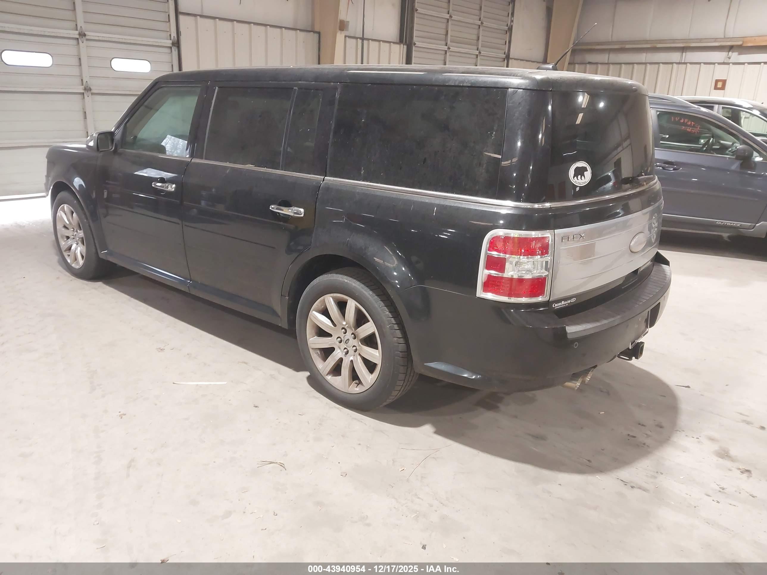 FORD FLEX image 3