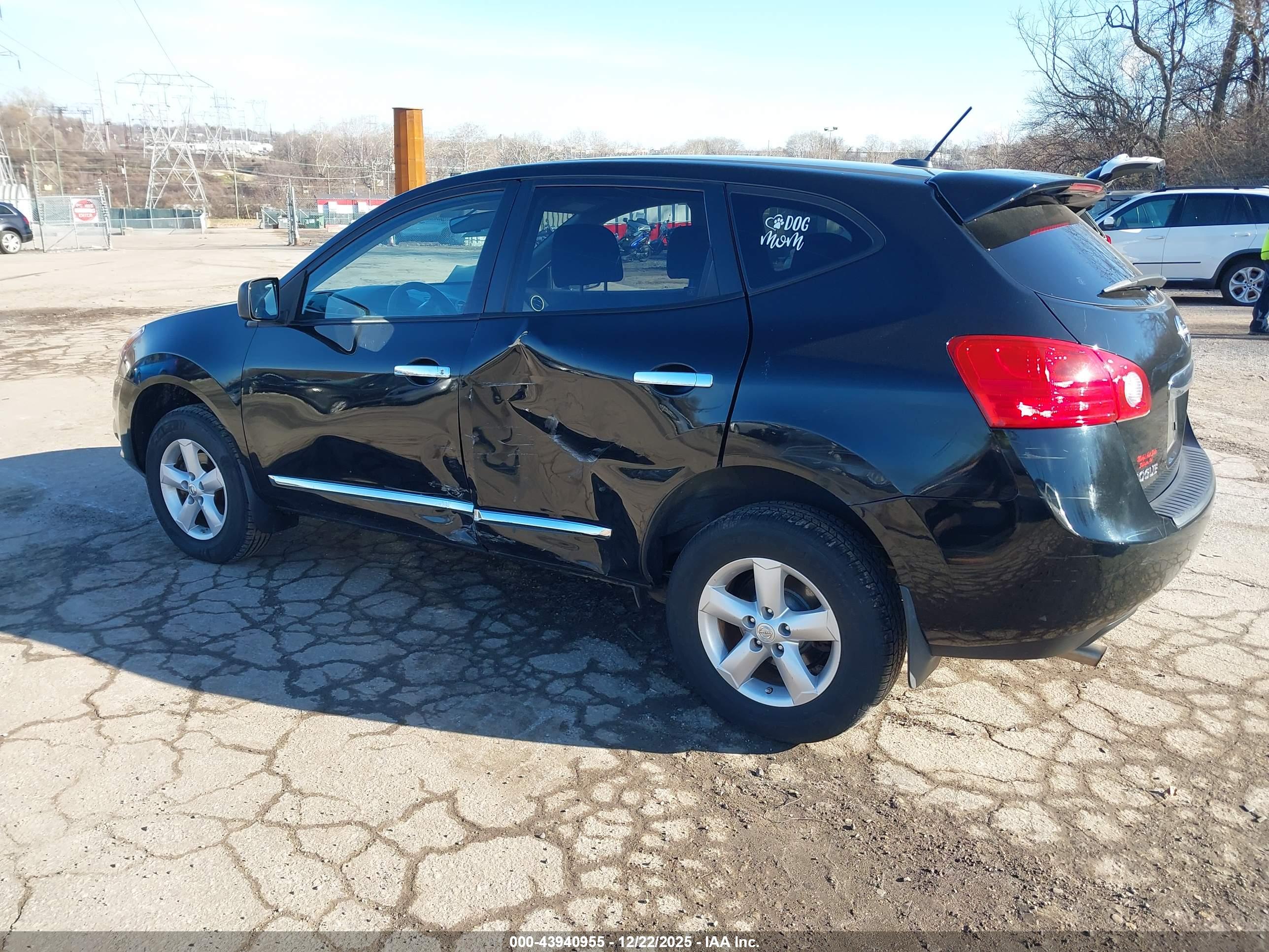 NISSAN ROGUE image 3