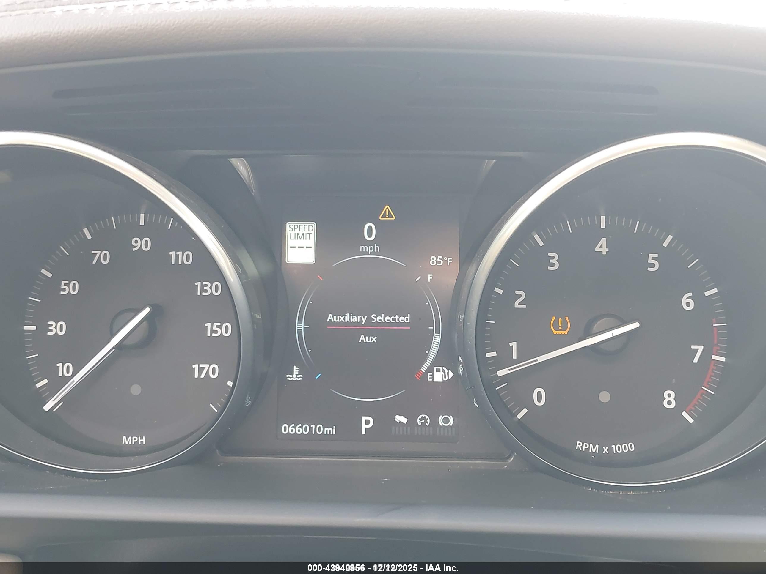 LAND ROVER image 7