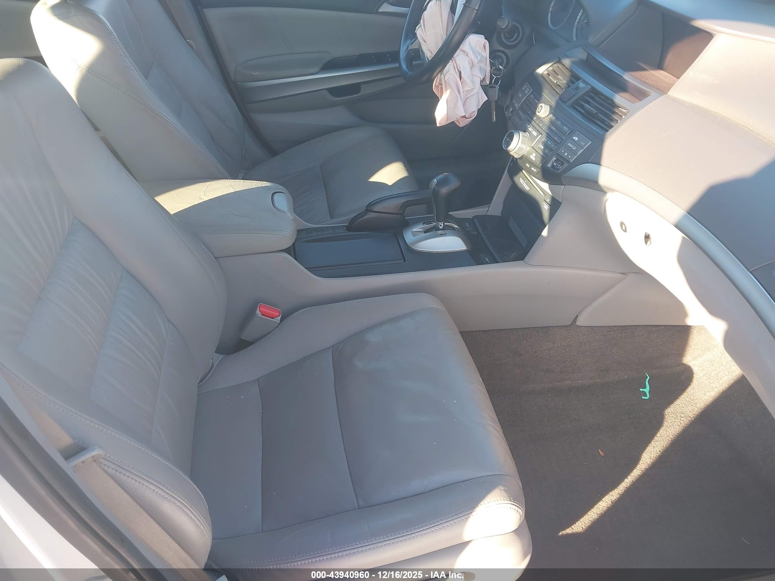 HONDA ACCORD image 5