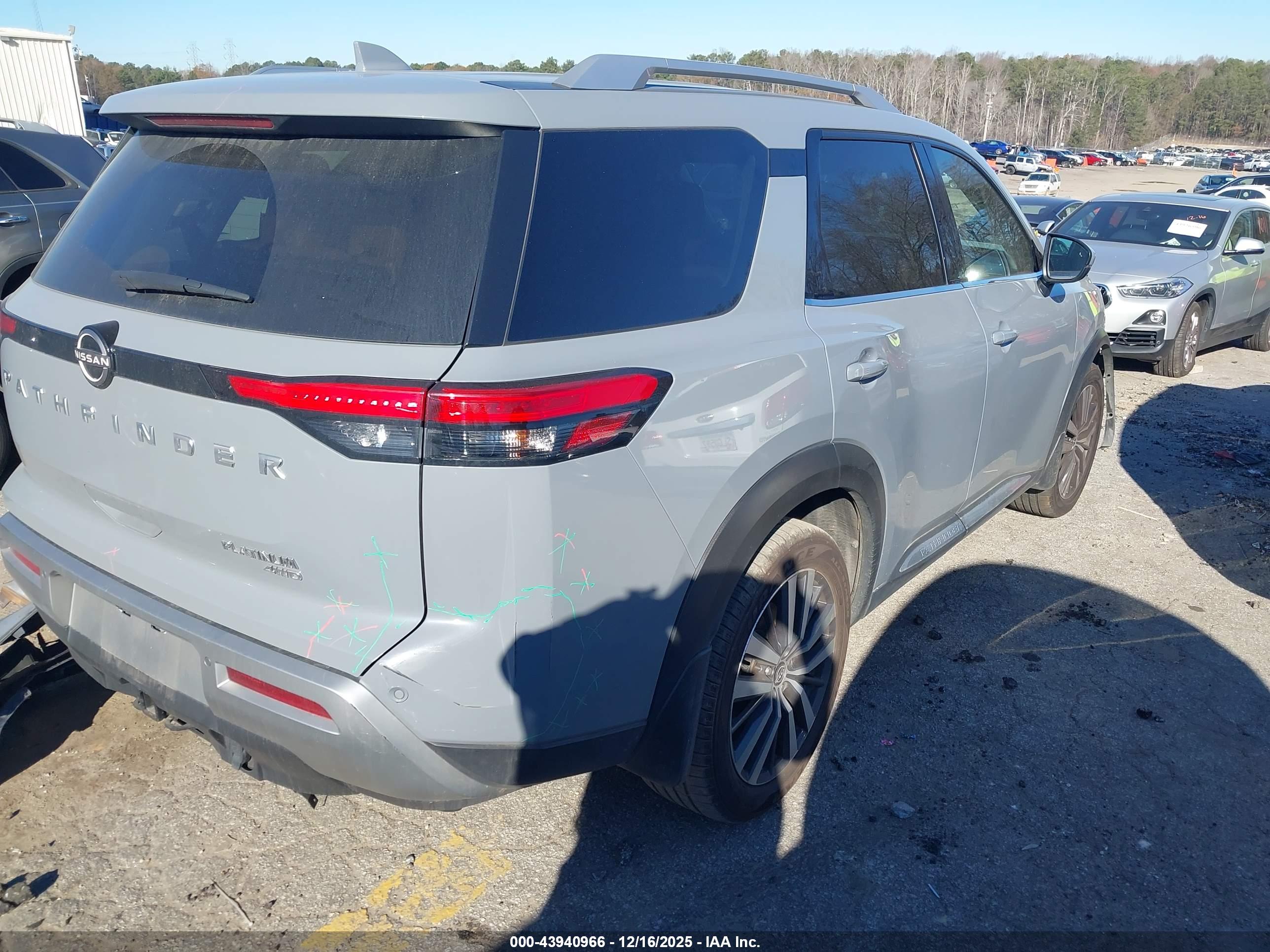 NISSAN PATHFINDER image 4