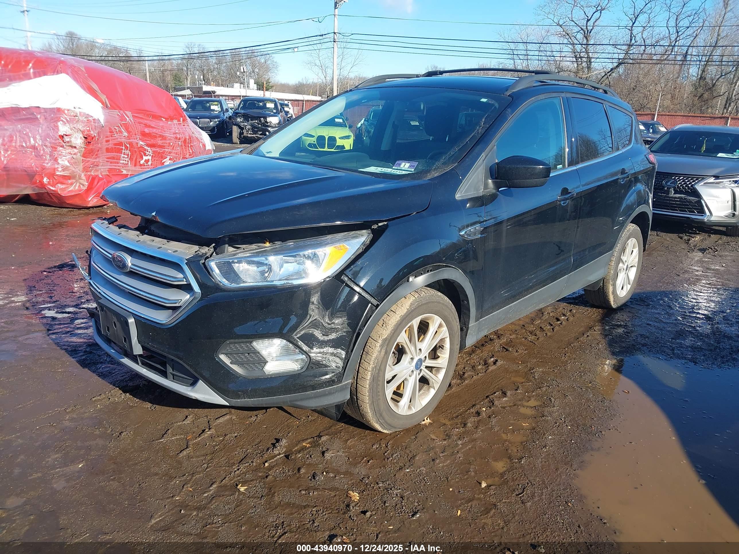 FORD ESCAPE image 2