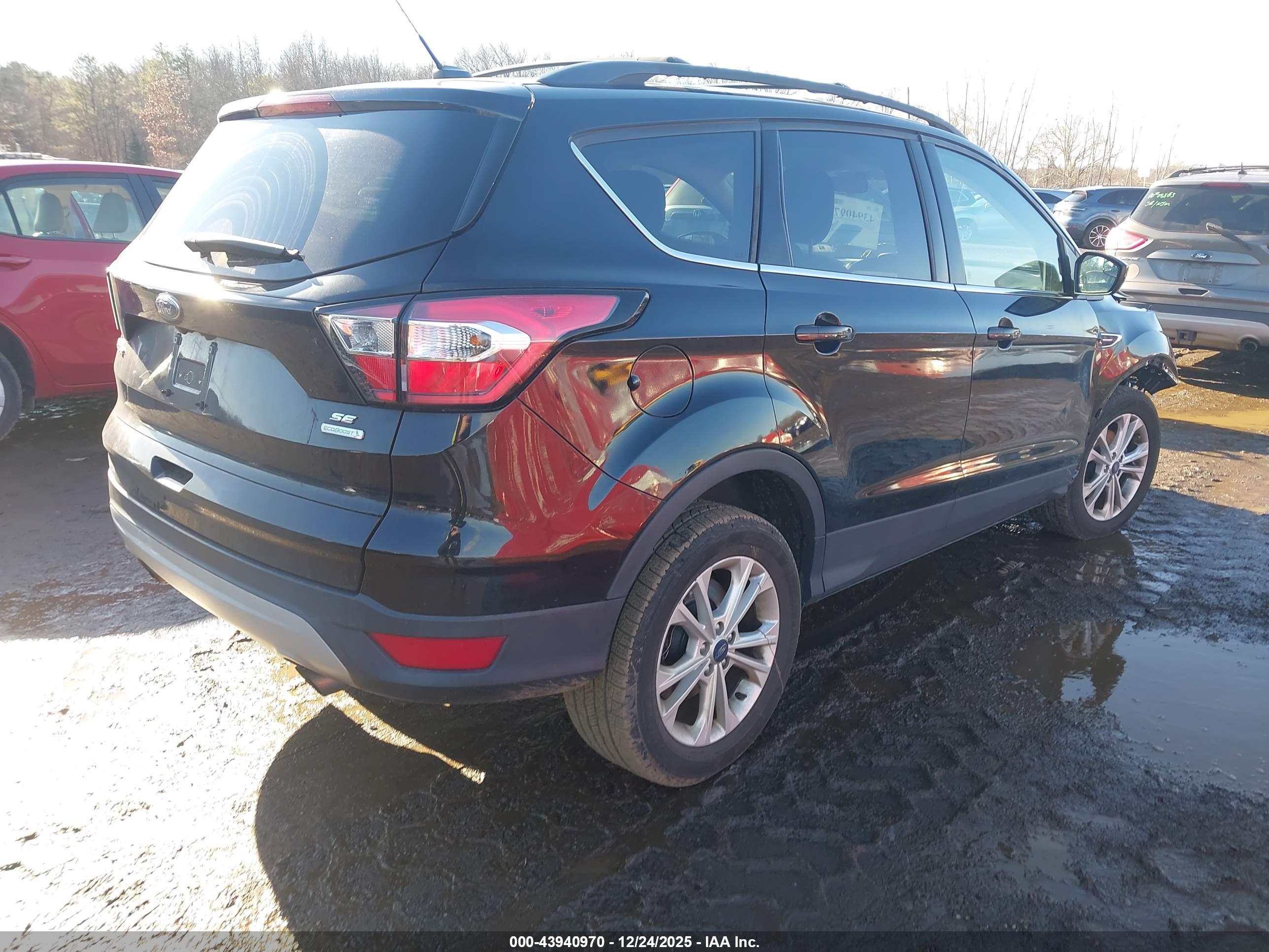 FORD ESCAPE image 4