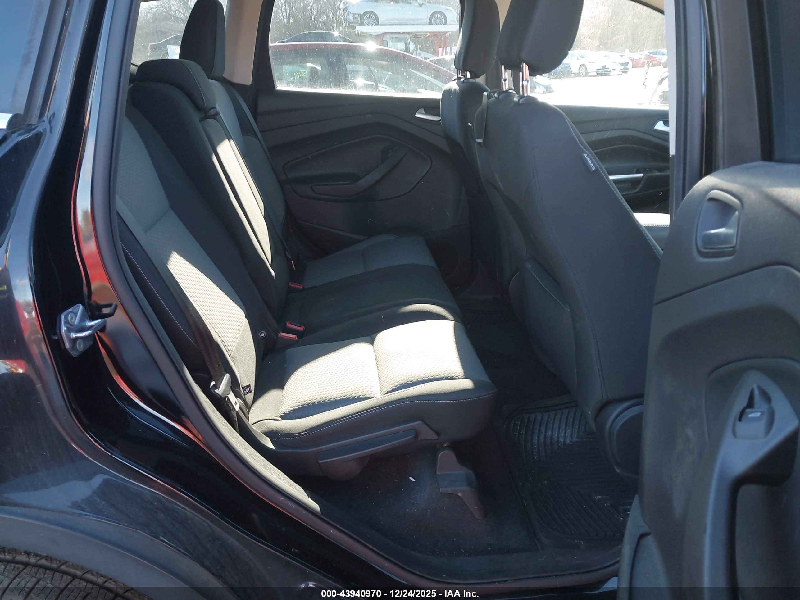 FORD ESCAPE image 8