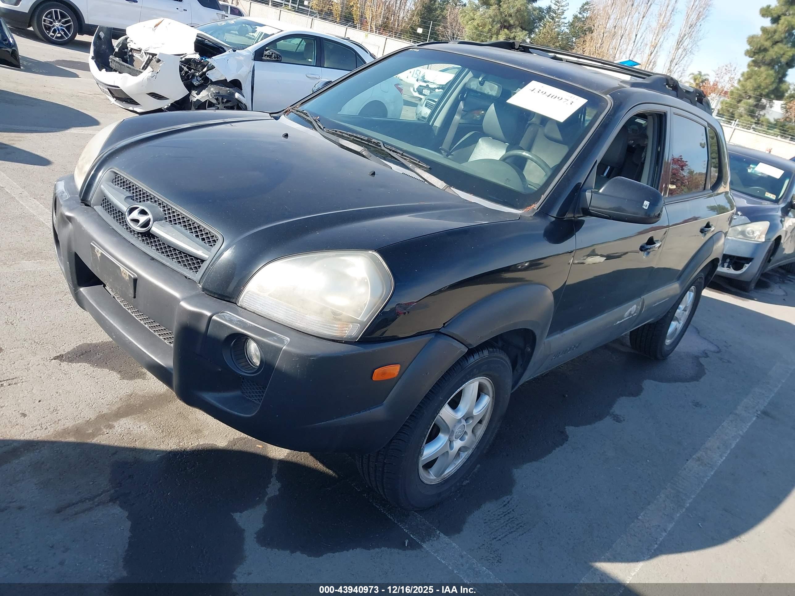 HYUNDAI TUCSON image 2