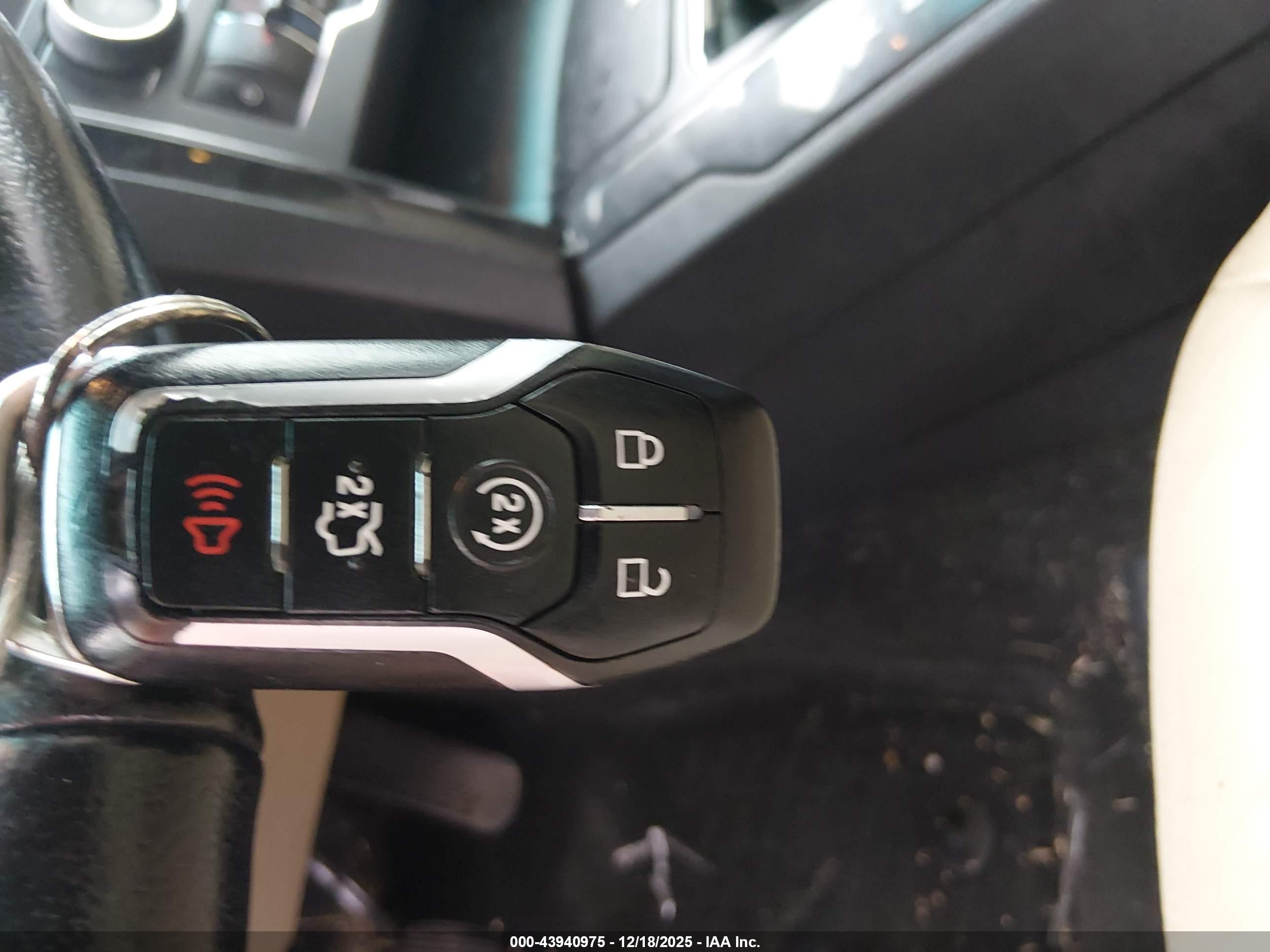 FORD EXPLORER image 11